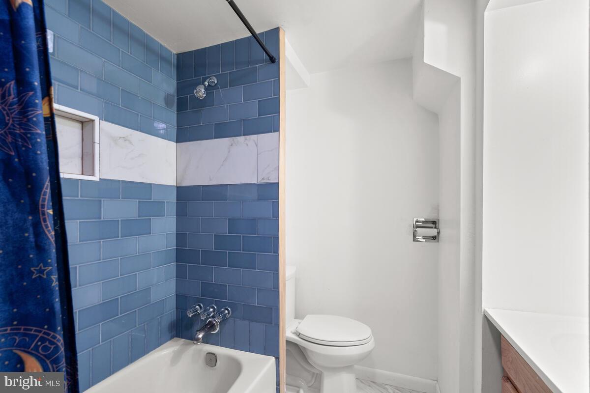 LAYTONSVILLE OUTSIDE - Residential