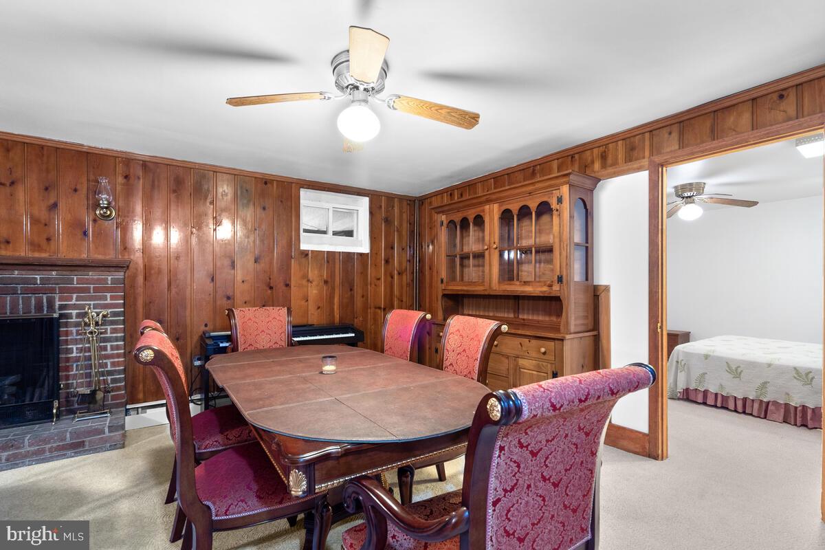 LAYTONSVILLE OUTSIDE - Residential