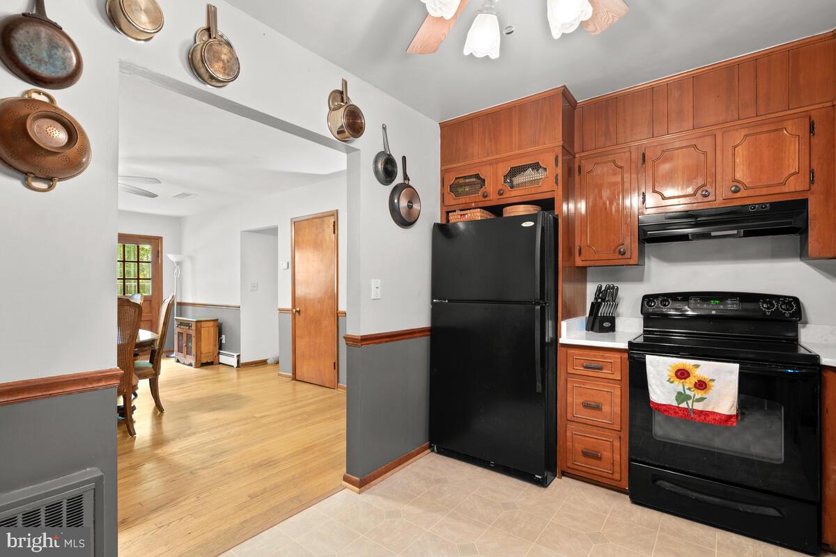 LAYTONSVILLE OUTSIDE - Residential