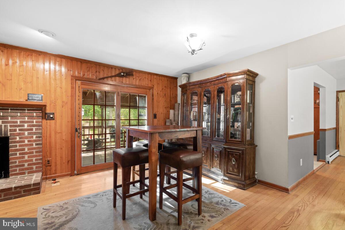 LAYTONSVILLE OUTSIDE - Residential