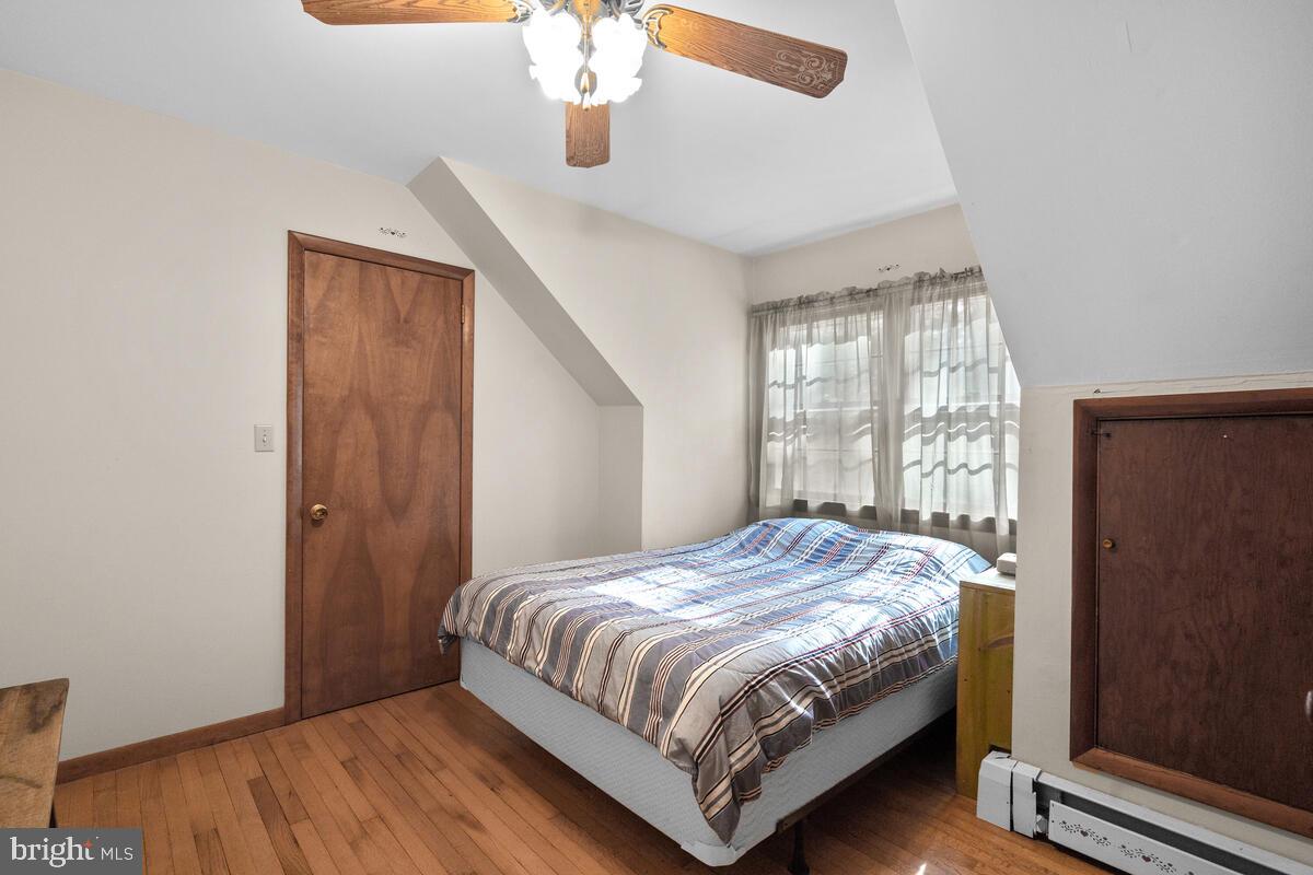 LAYTONSVILLE OUTSIDE - Residential