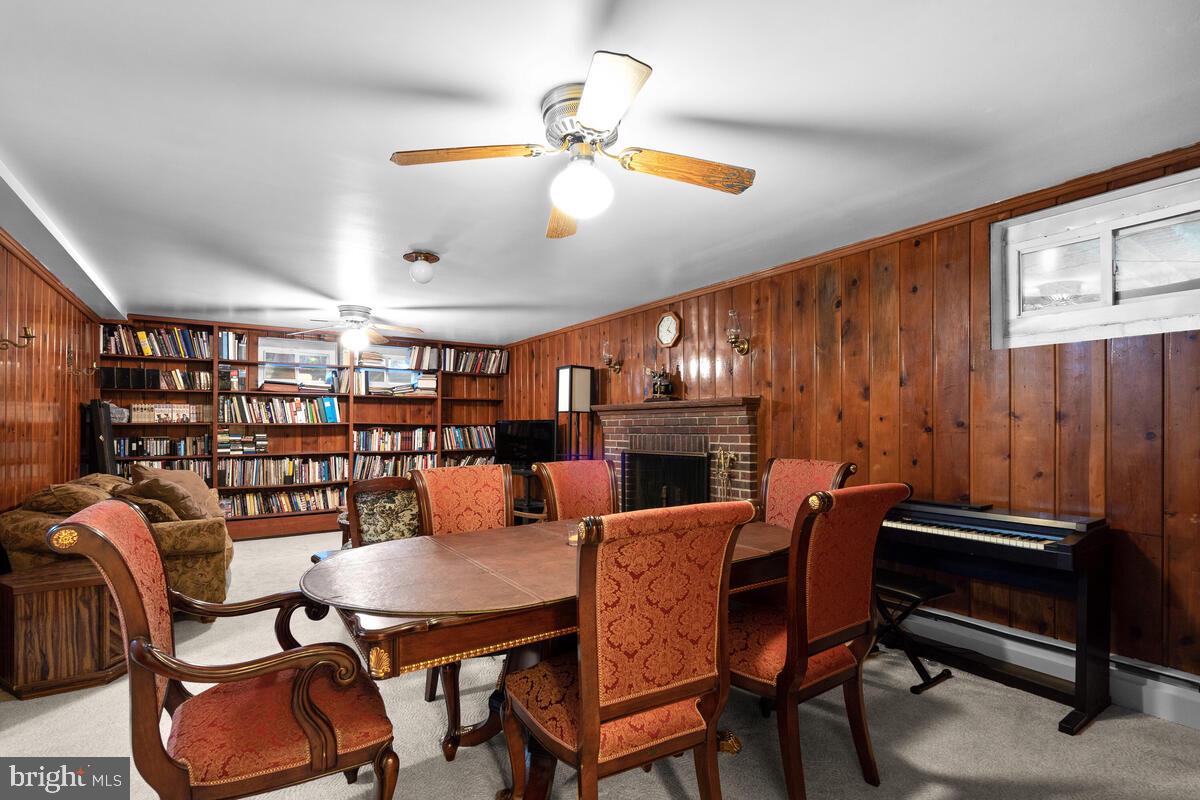 LAYTONSVILLE OUTSIDE - Residential