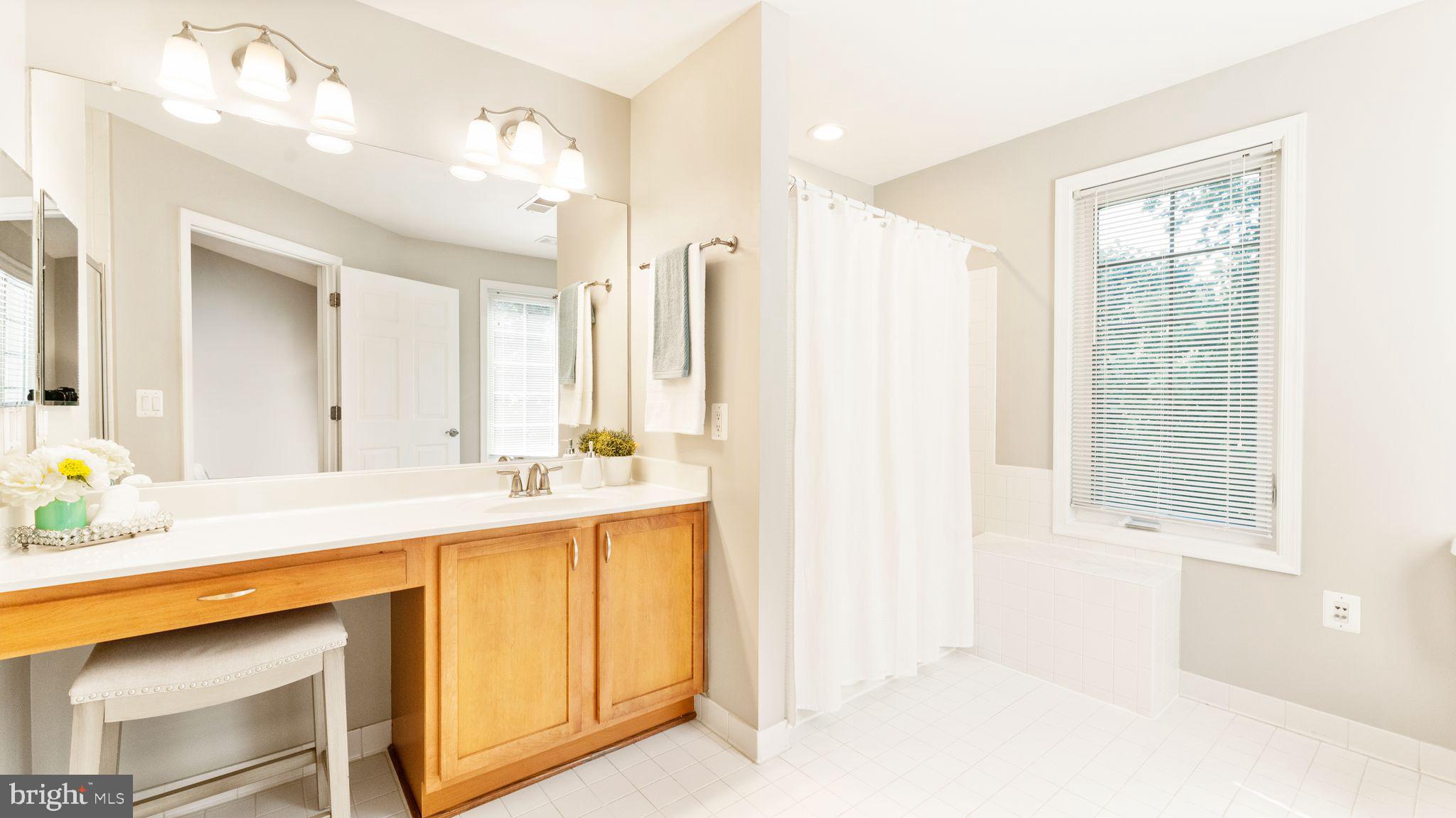 OAK LEATHER TOWNHOMES - Residential