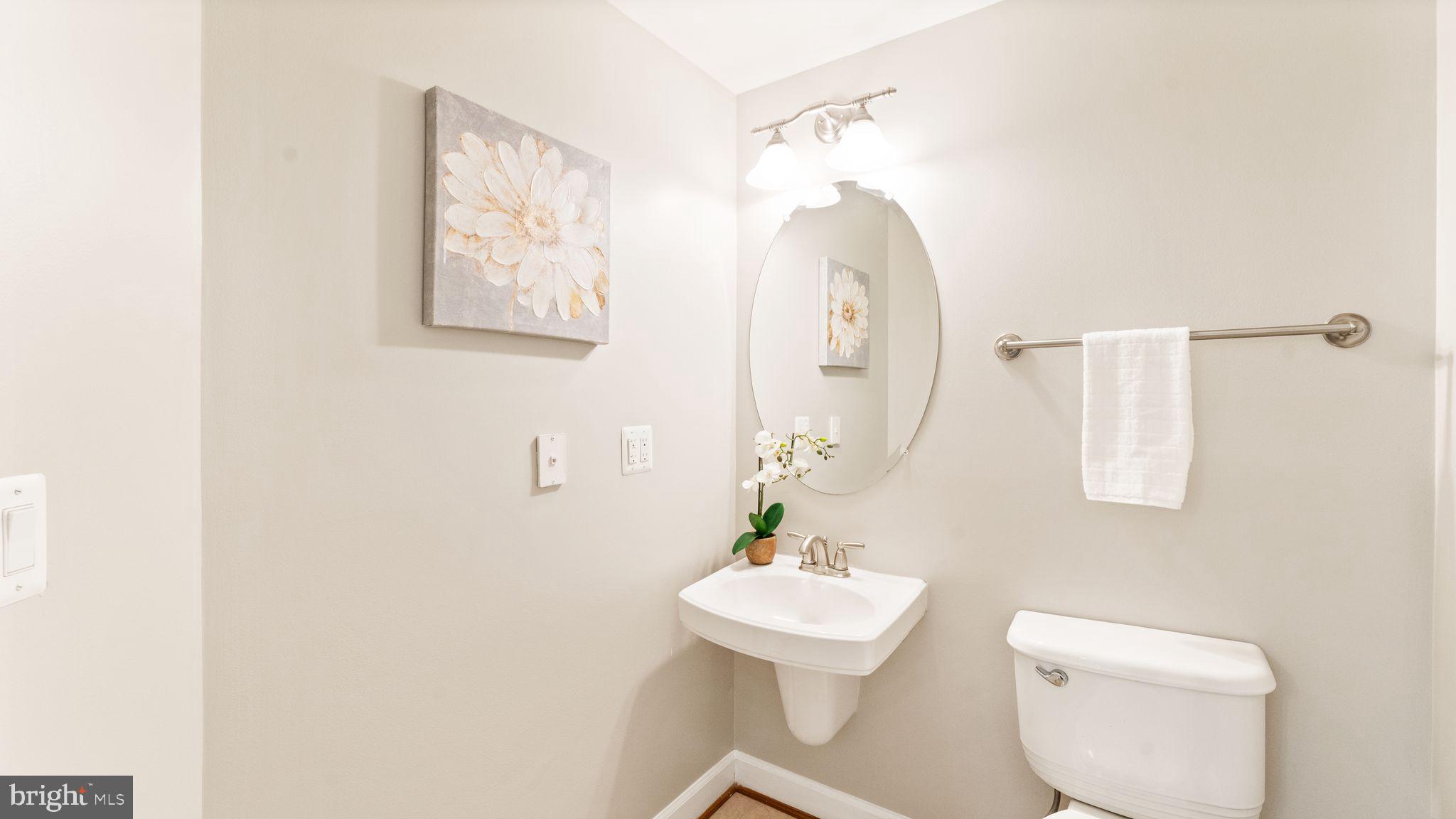 OAK LEATHER TOWNHOMES - Residential