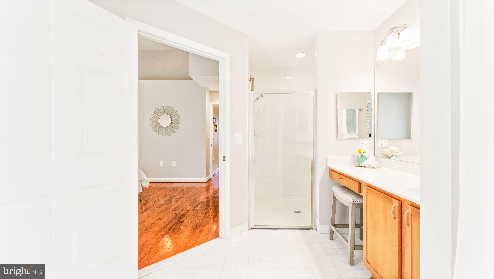 OAK LEATHER TOWNHOMES - Residential