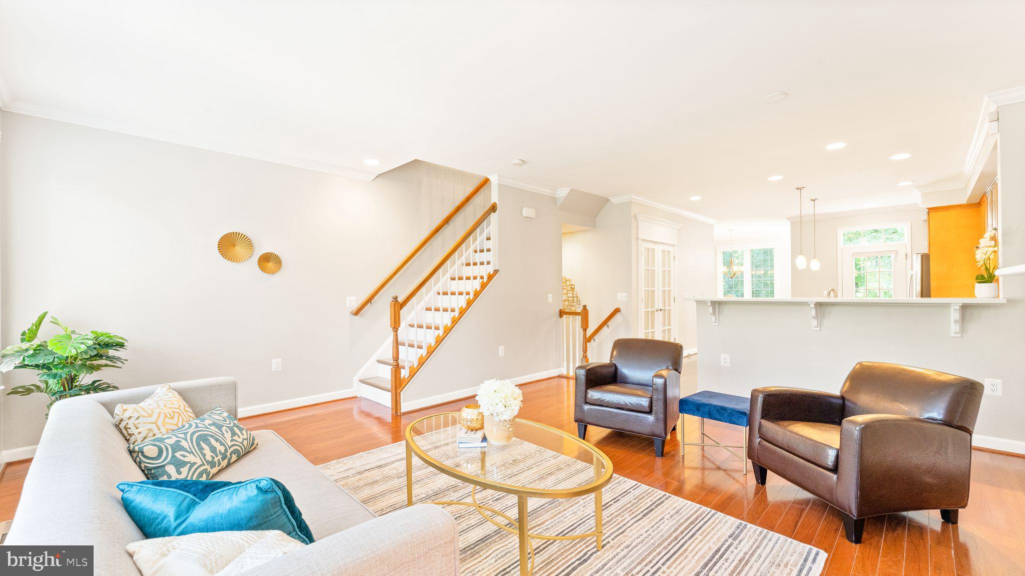 OAK LEATHER TOWNHOMES - Residential