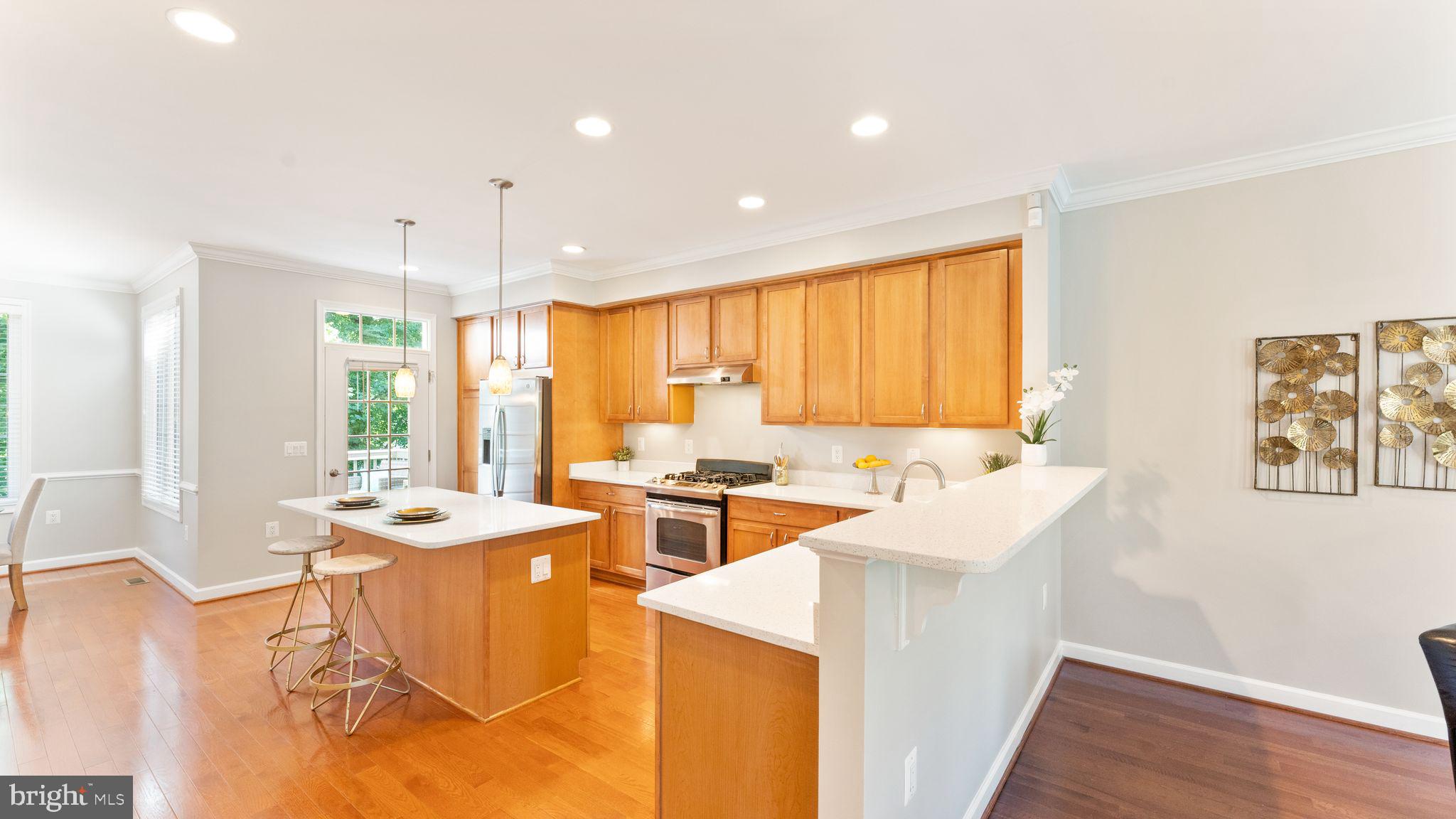 OAK LEATHER TOWNHOMES - Residential