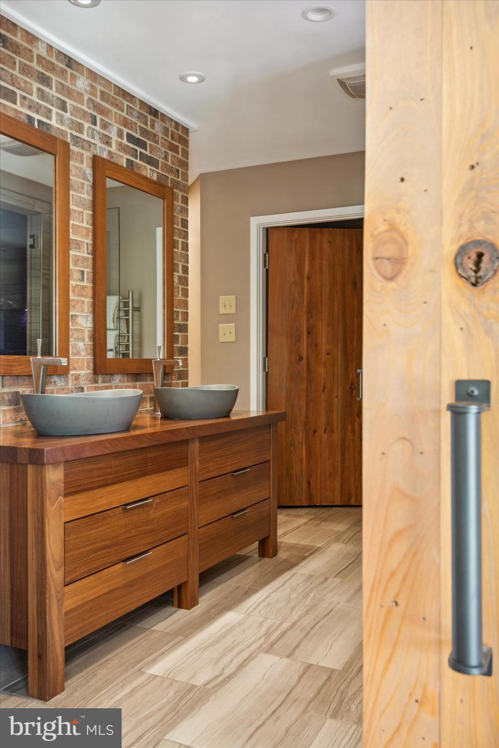 KINGSPOINT - Residential