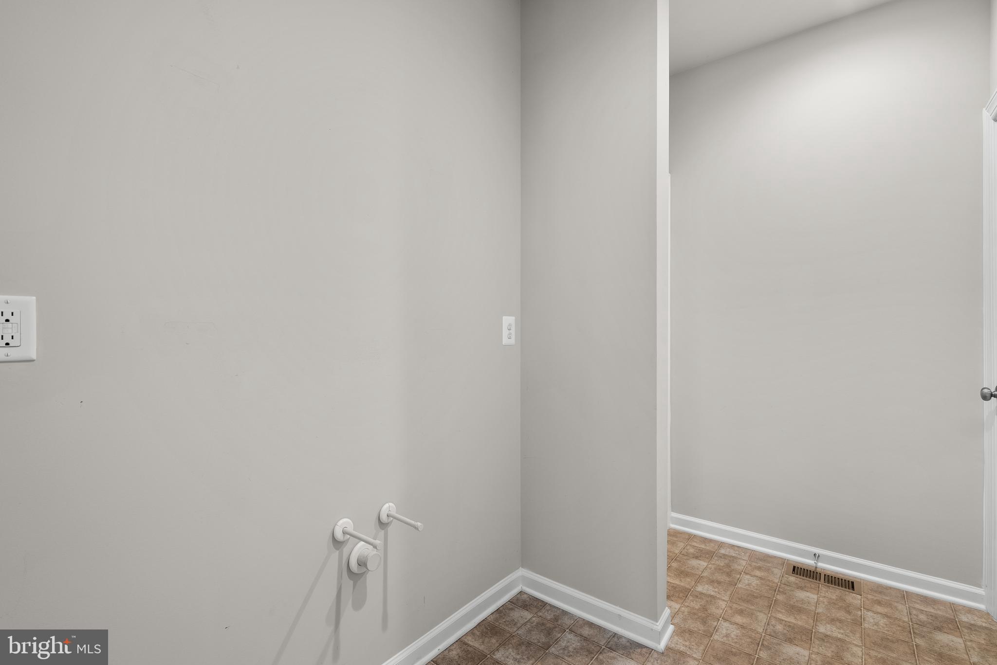 UPPER MARLBORO - Residential