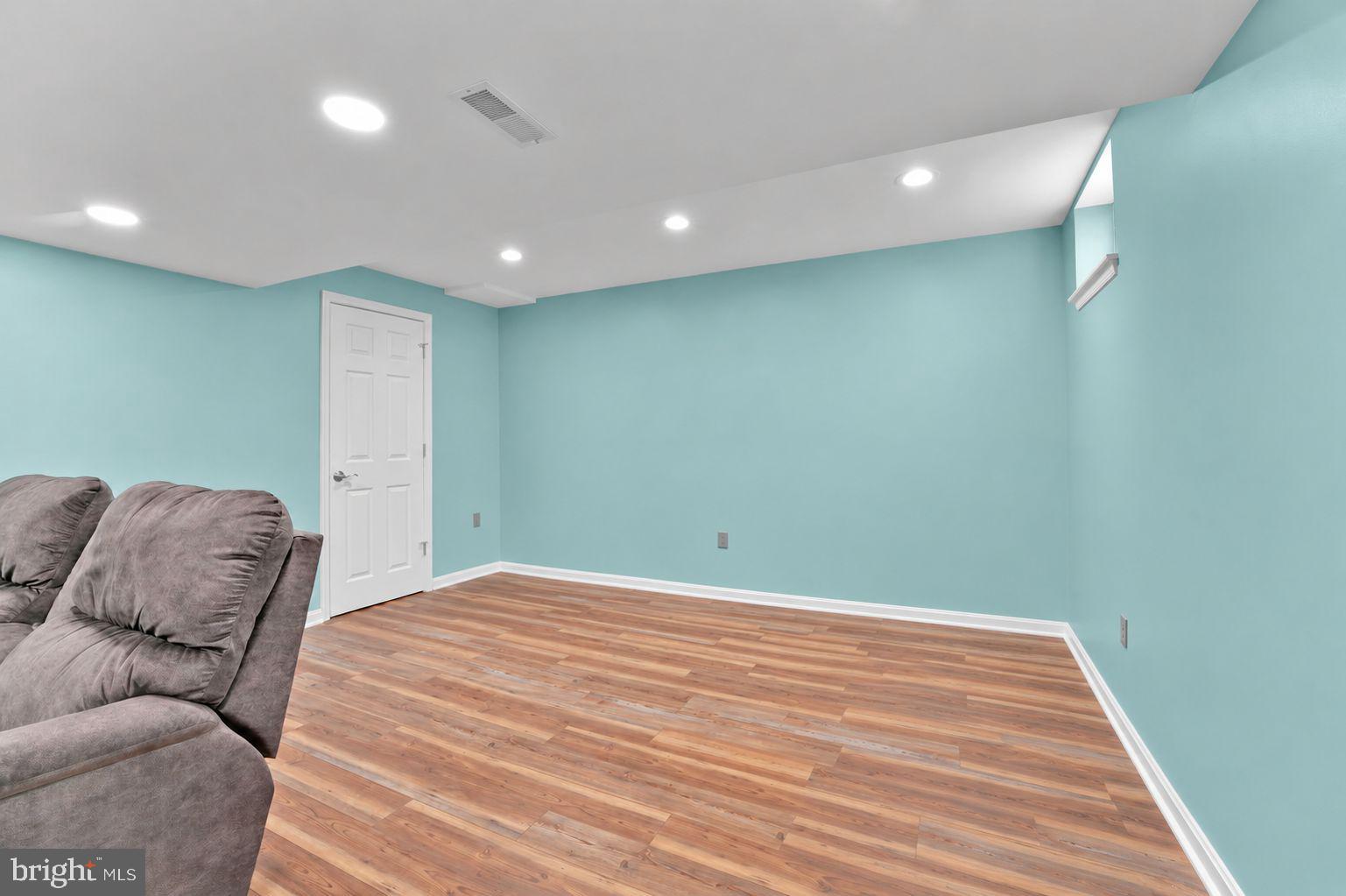 THE MEADOWS - Residential
