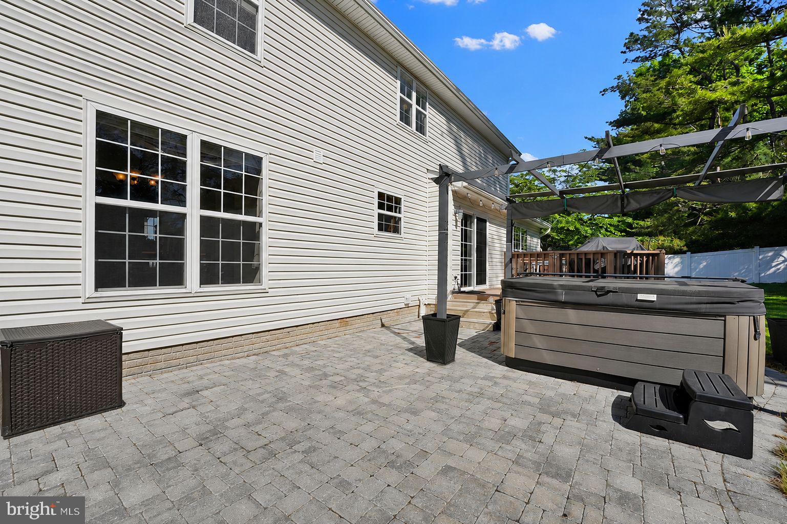 THE MEADOWS - Residential