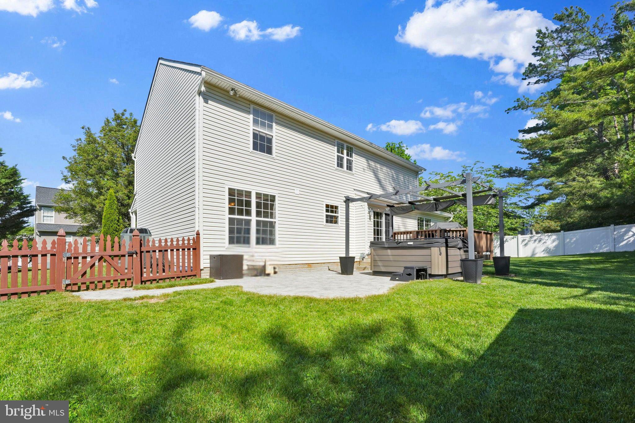 THE MEADOWS - Residential