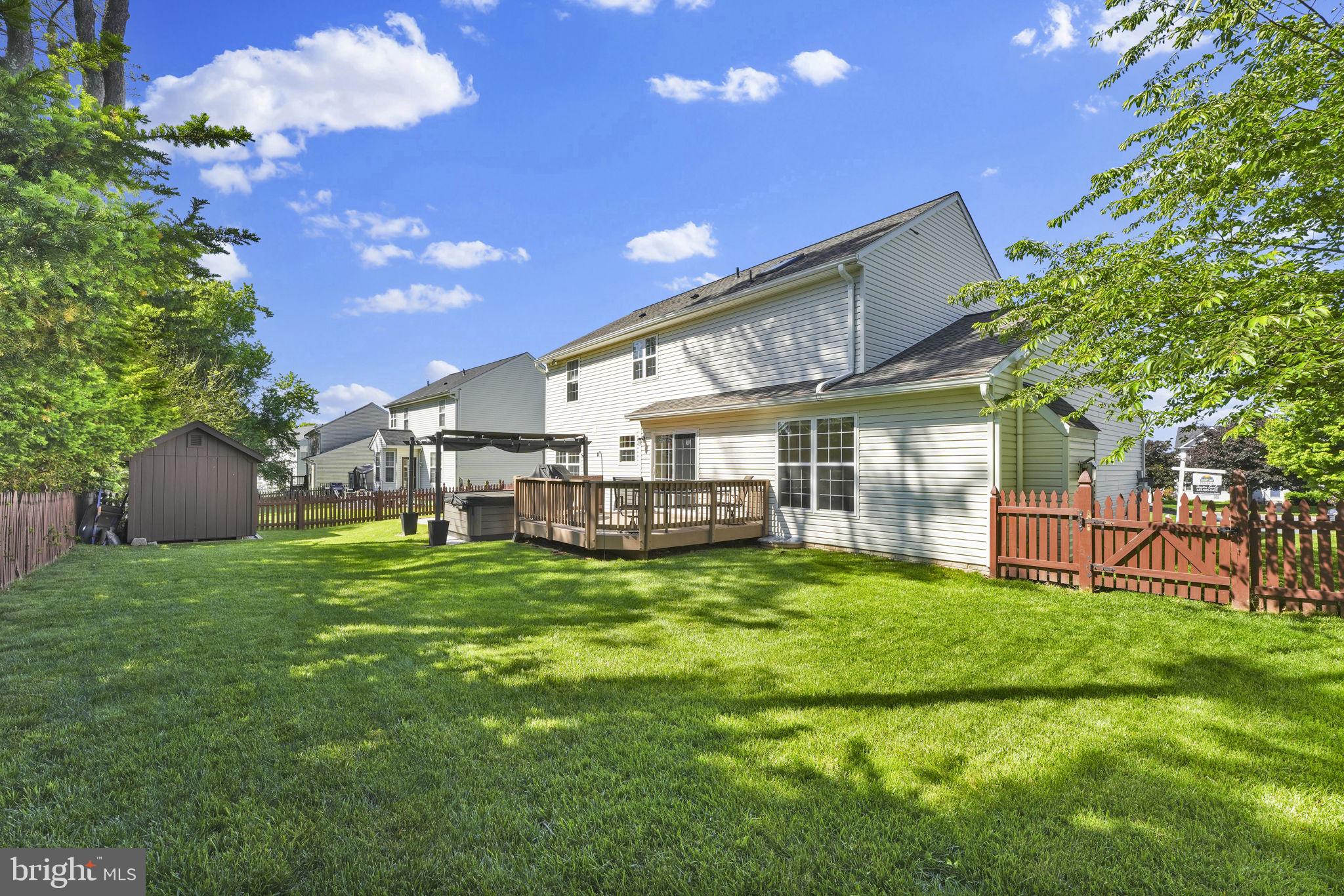 THE MEADOWS - Residential