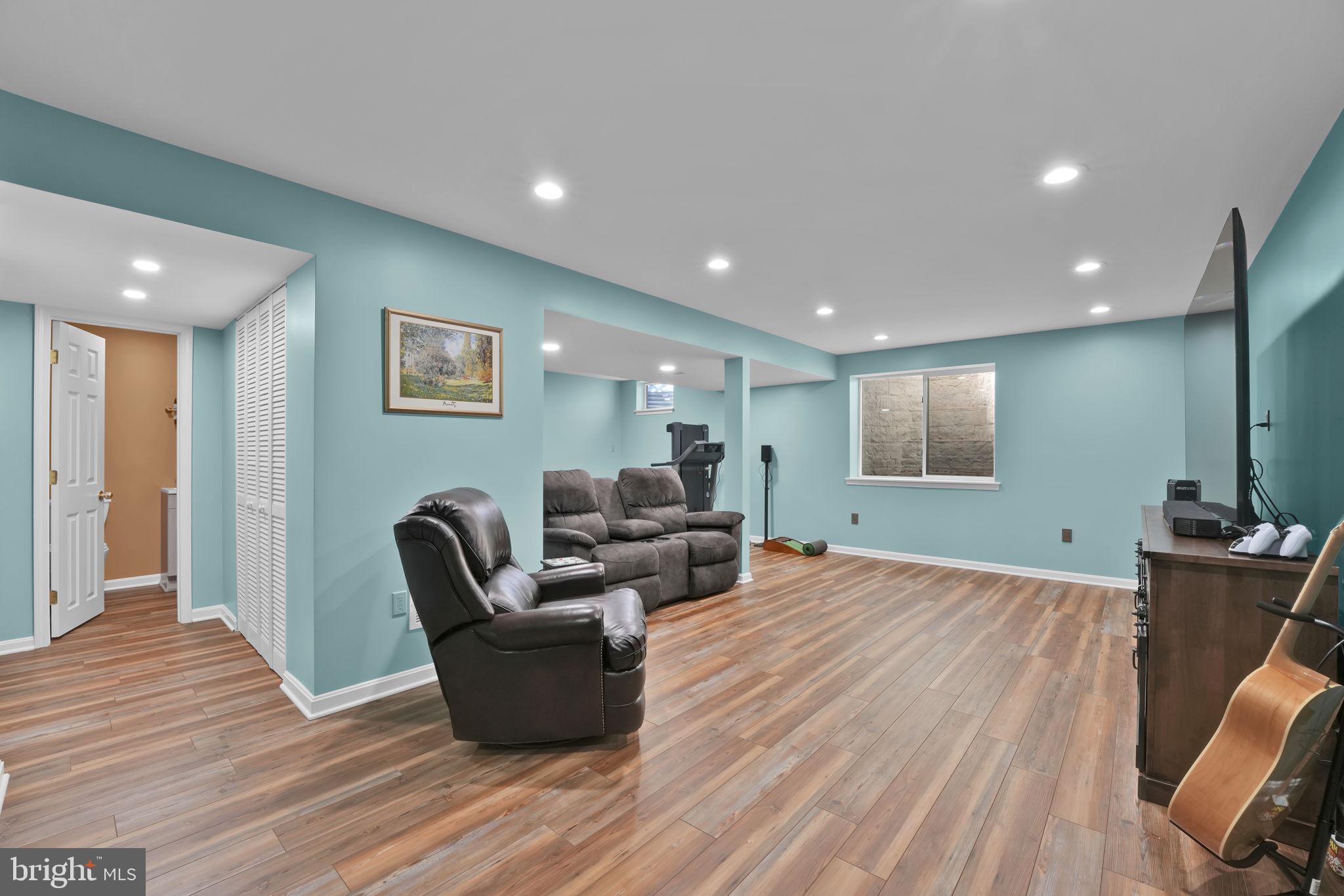 THE MEADOWS - Residential