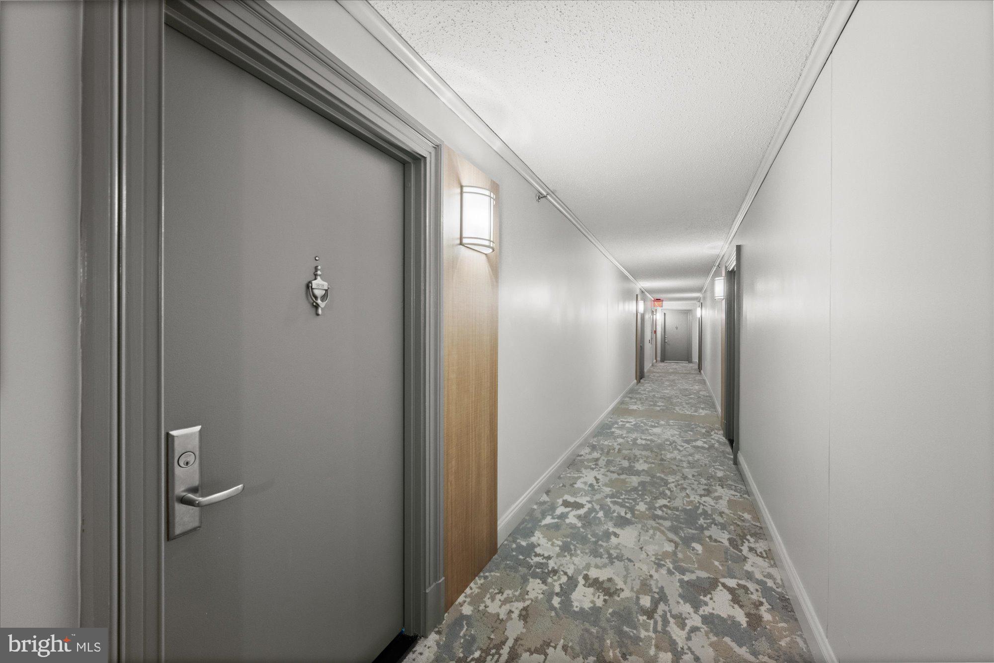 10101 GROSVENOR PLACE 1818