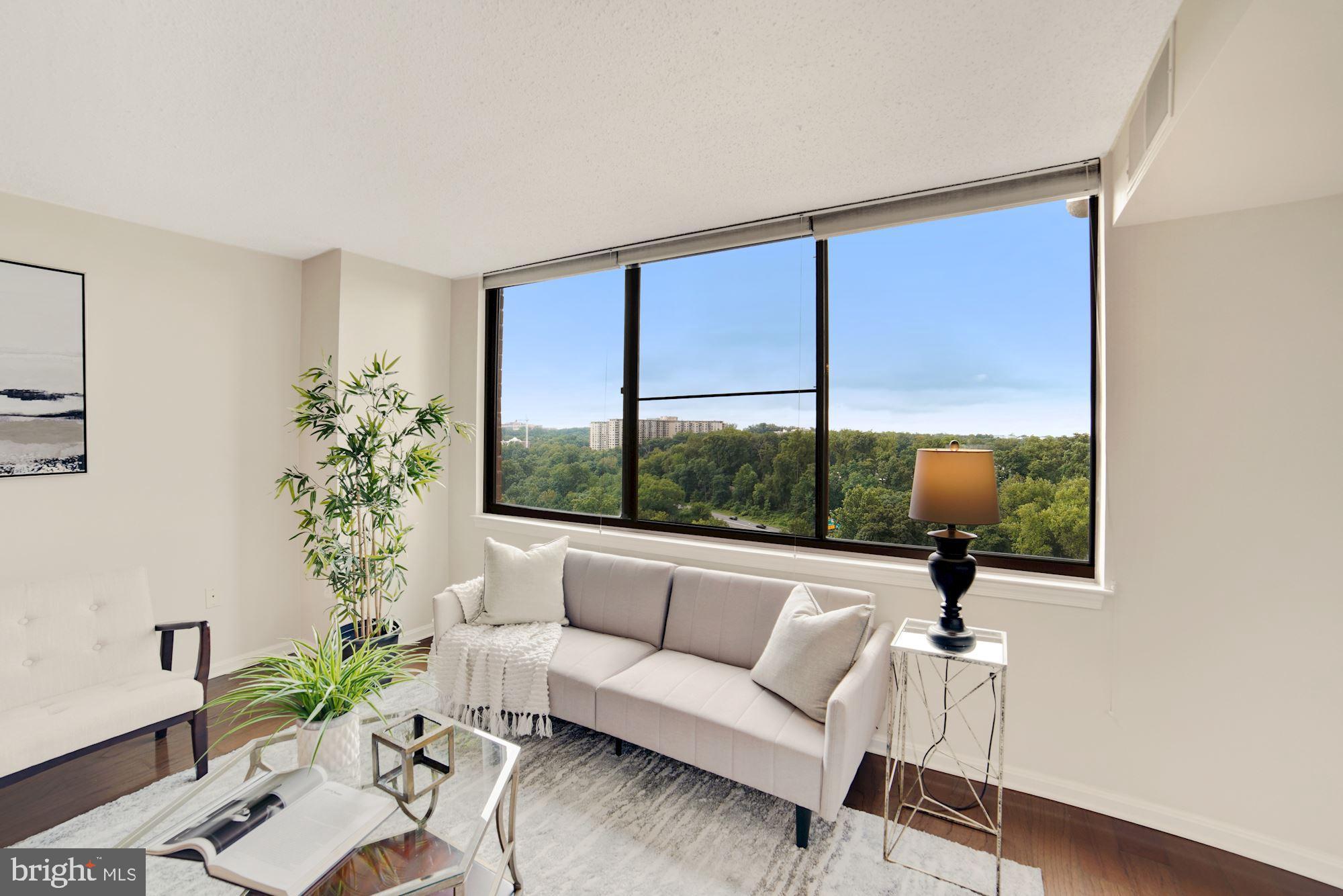 10101 GROSVENOR PLACE 1818