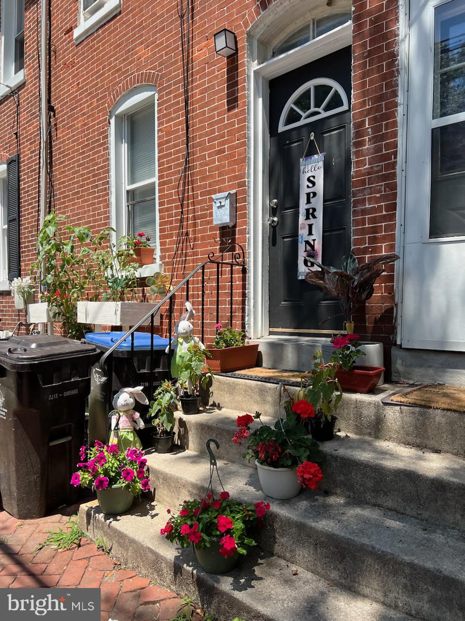 927 JACKSON STREET