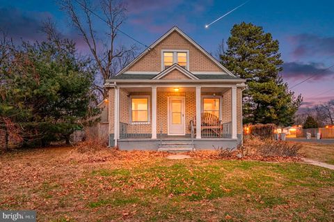 Apartment For Sale - 118 W Park Avenue<br/> Cumberland County, VINELAND, NJ 08360