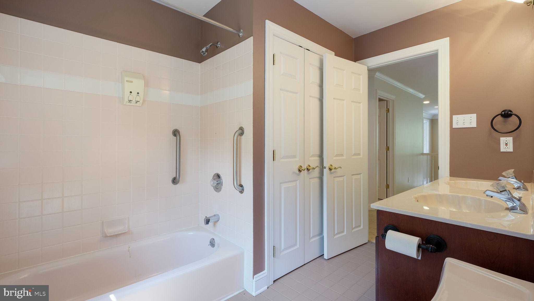 ASH MILL - Residential