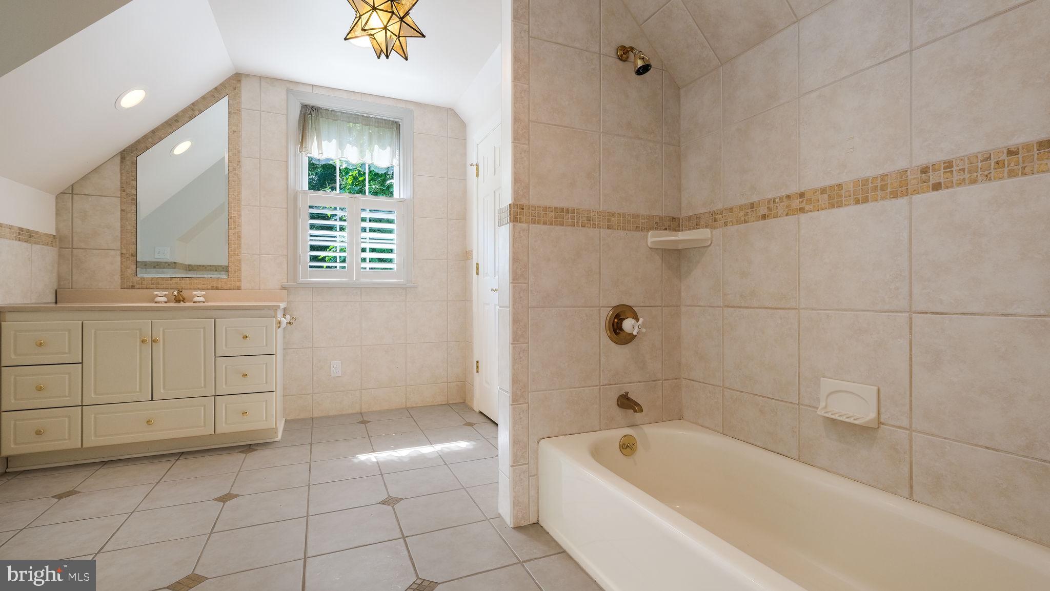 ASH MILL - Residential