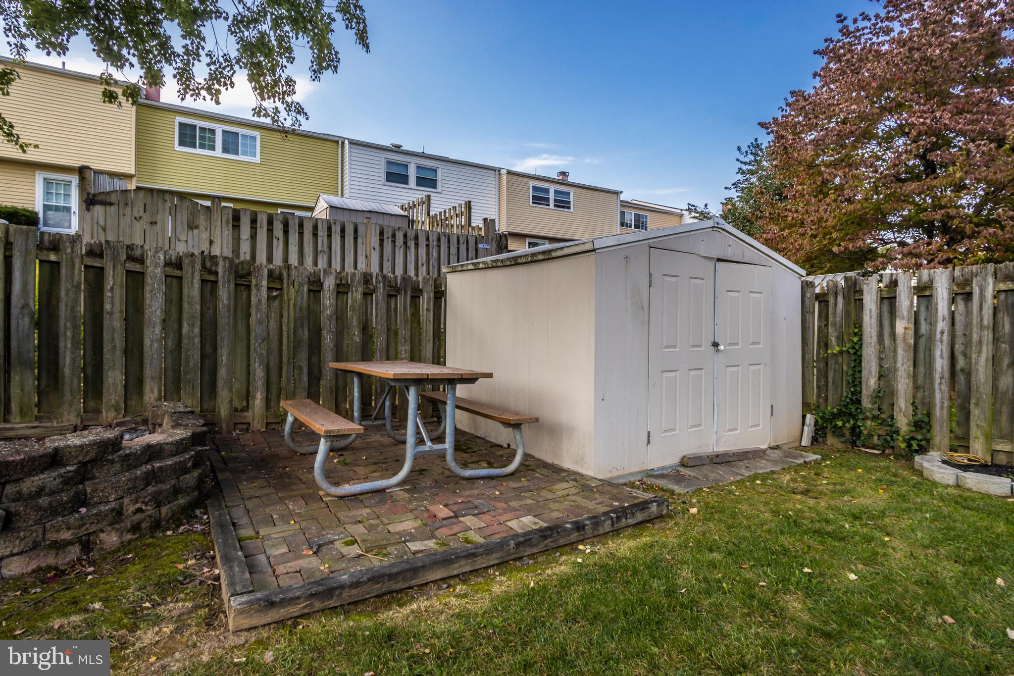 AMBER MEADOWS - Residential