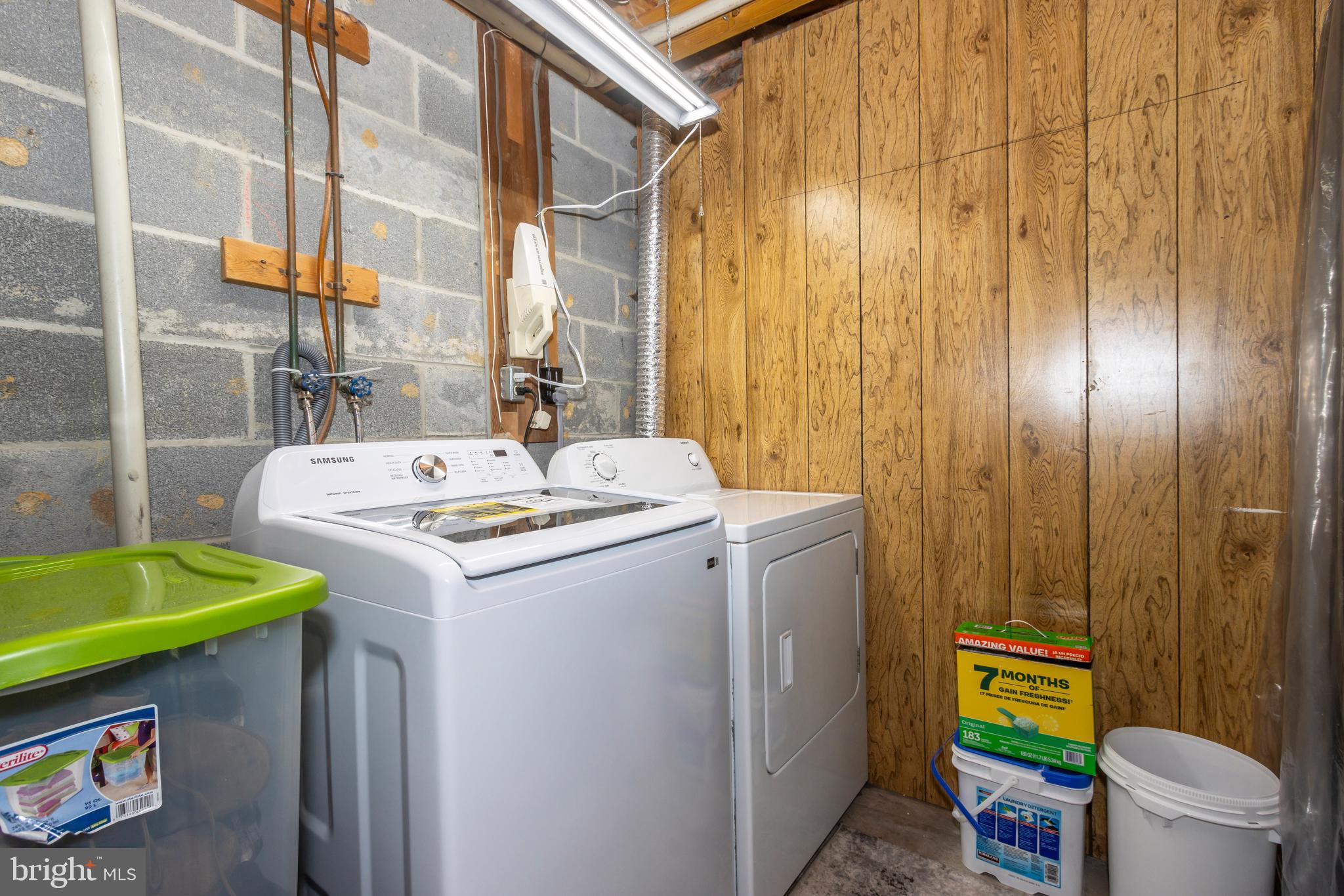 AMBER MEADOWS - Residential