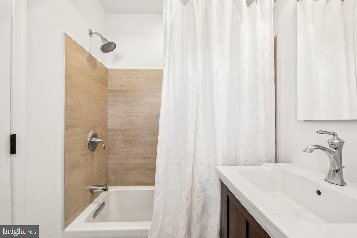 ROCKSHIRE - Residential