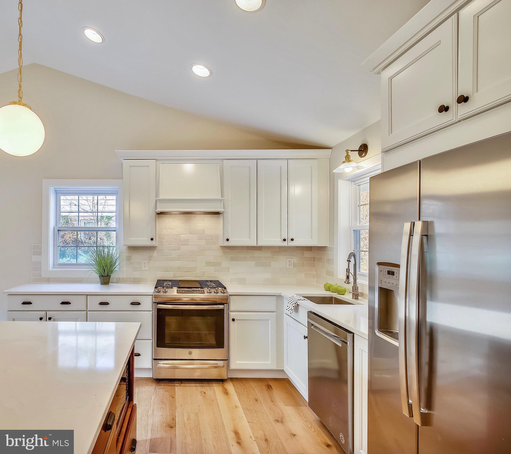 ROLLING VALLEY - Residential