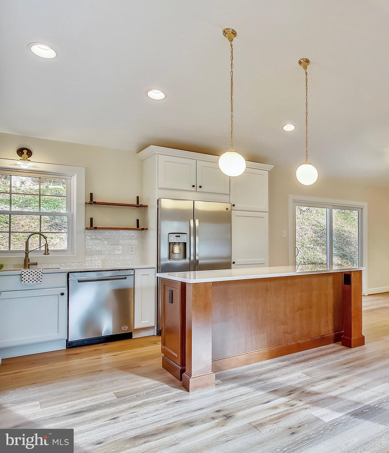 ROLLING VALLEY - Residential