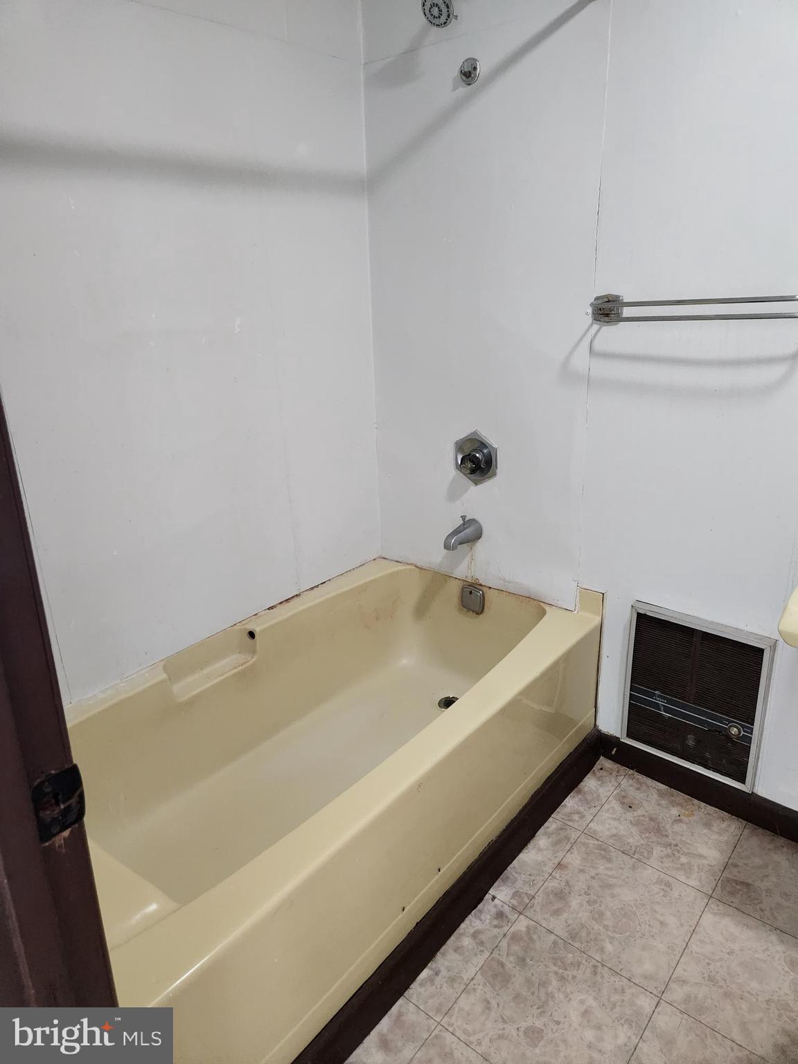 TERRA ALTA - Residential Lease