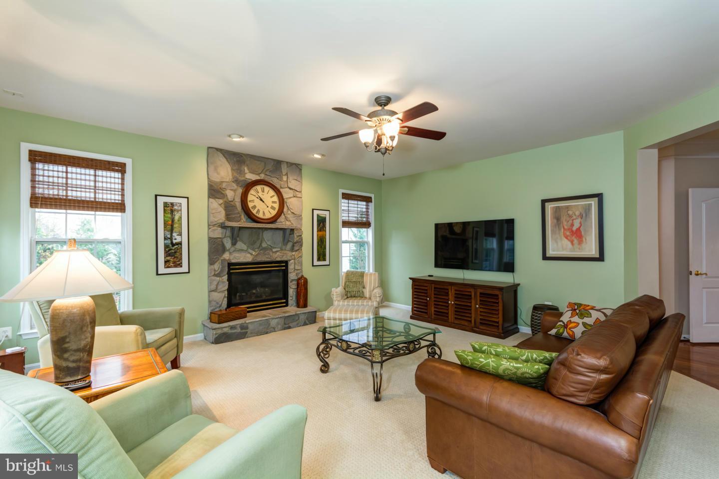 SIGNATURE AT BROADLANDS - Residential