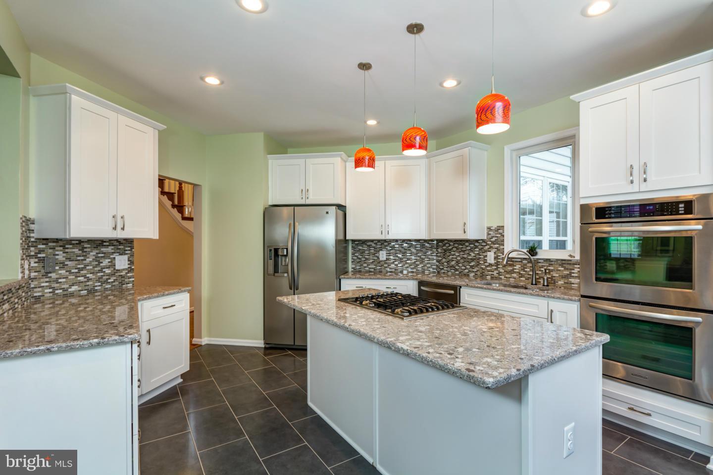 SIGNATURE AT BROADLANDS - Residential