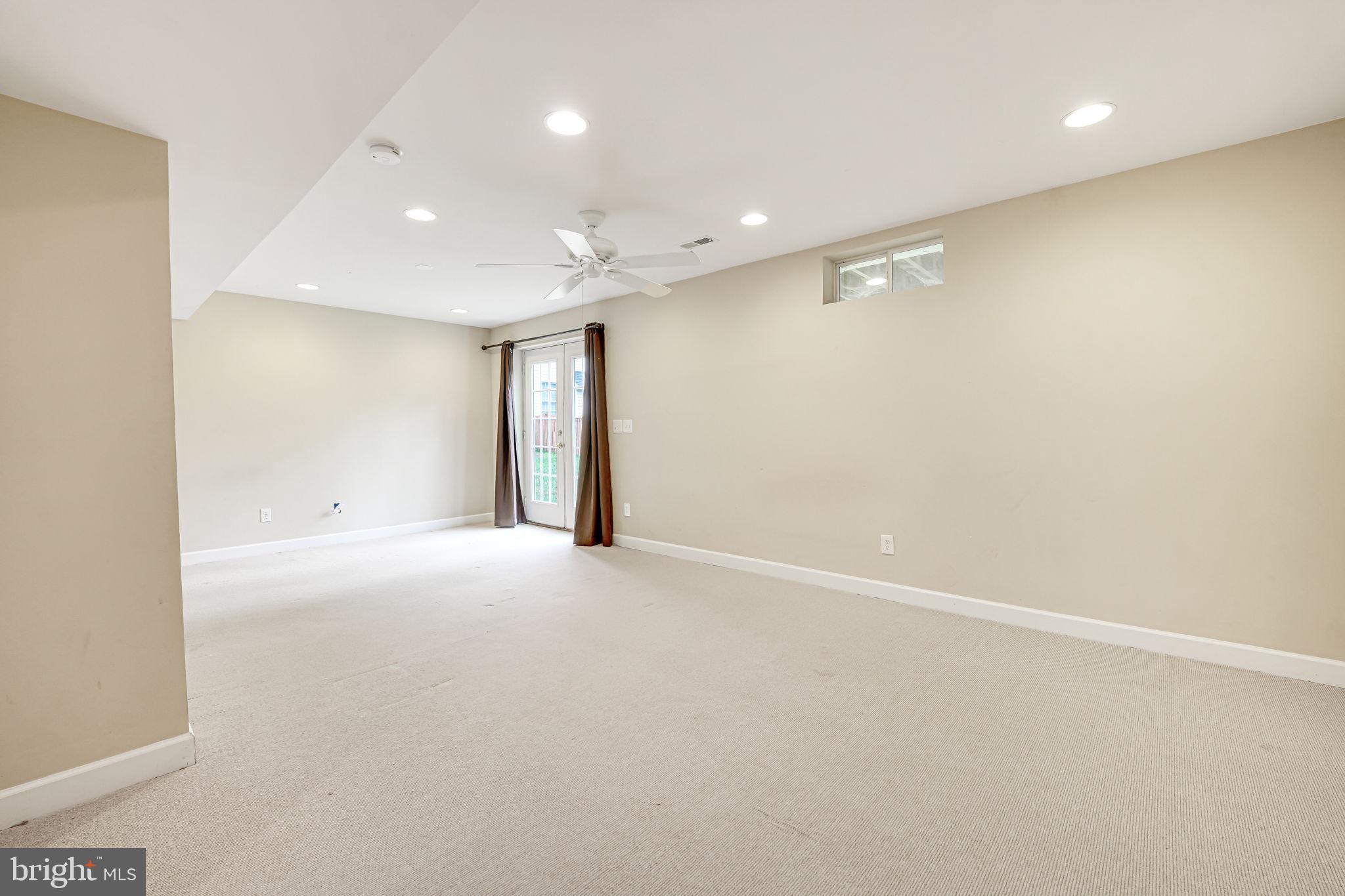 NEWPORT ESTATES - Residential