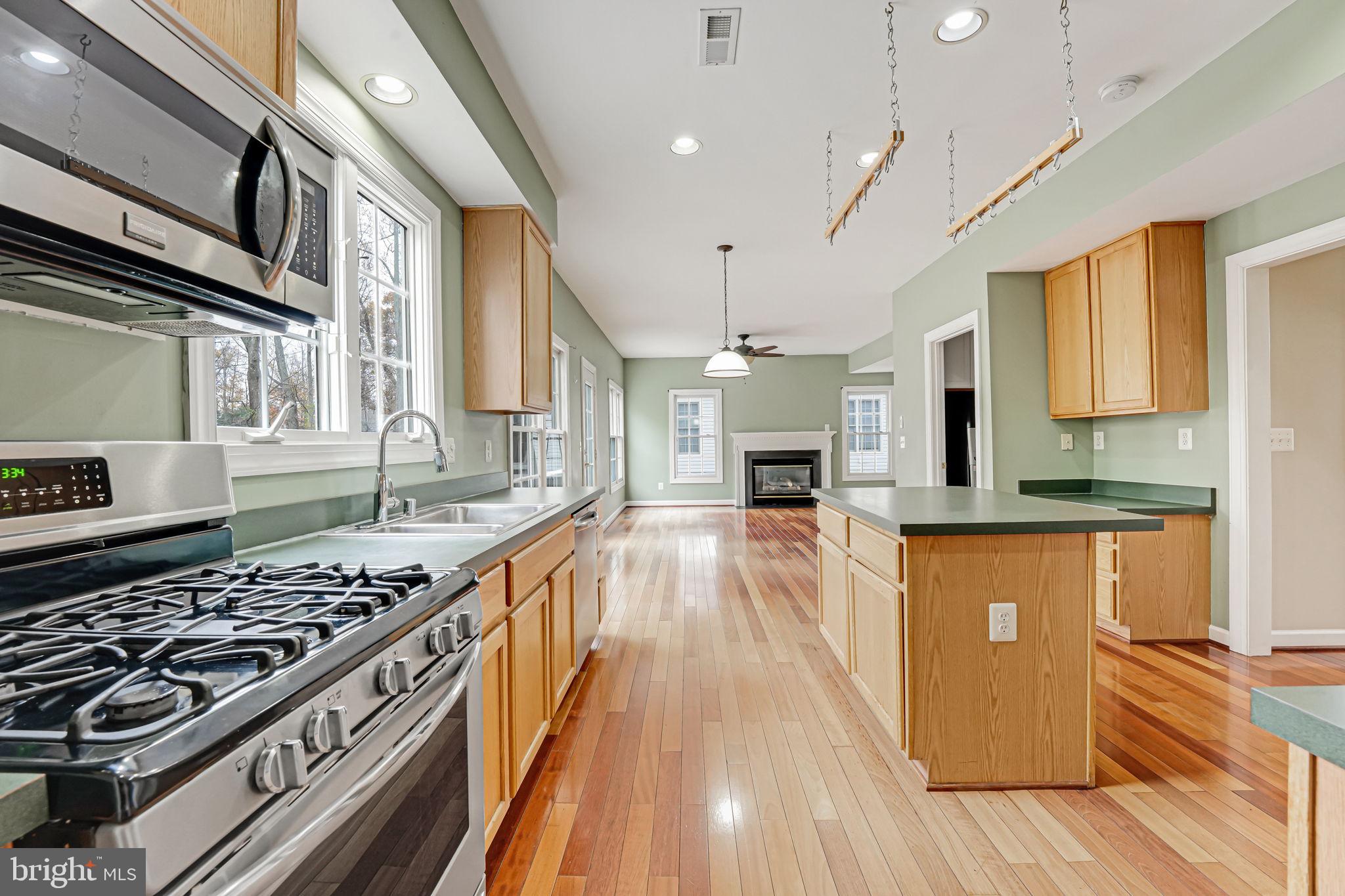 NEWPORT ESTATES - Residential