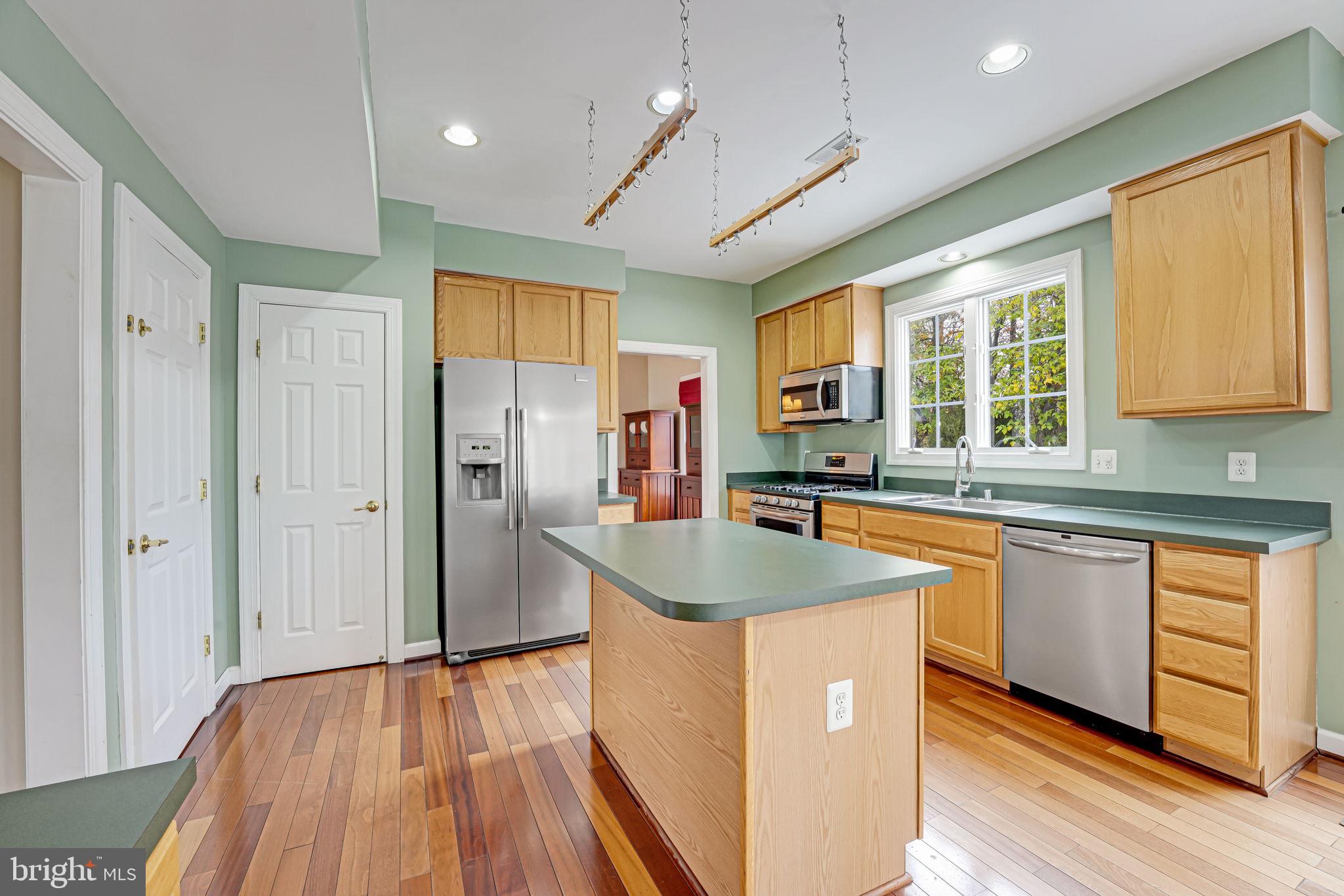 NEWPORT ESTATES - Residential