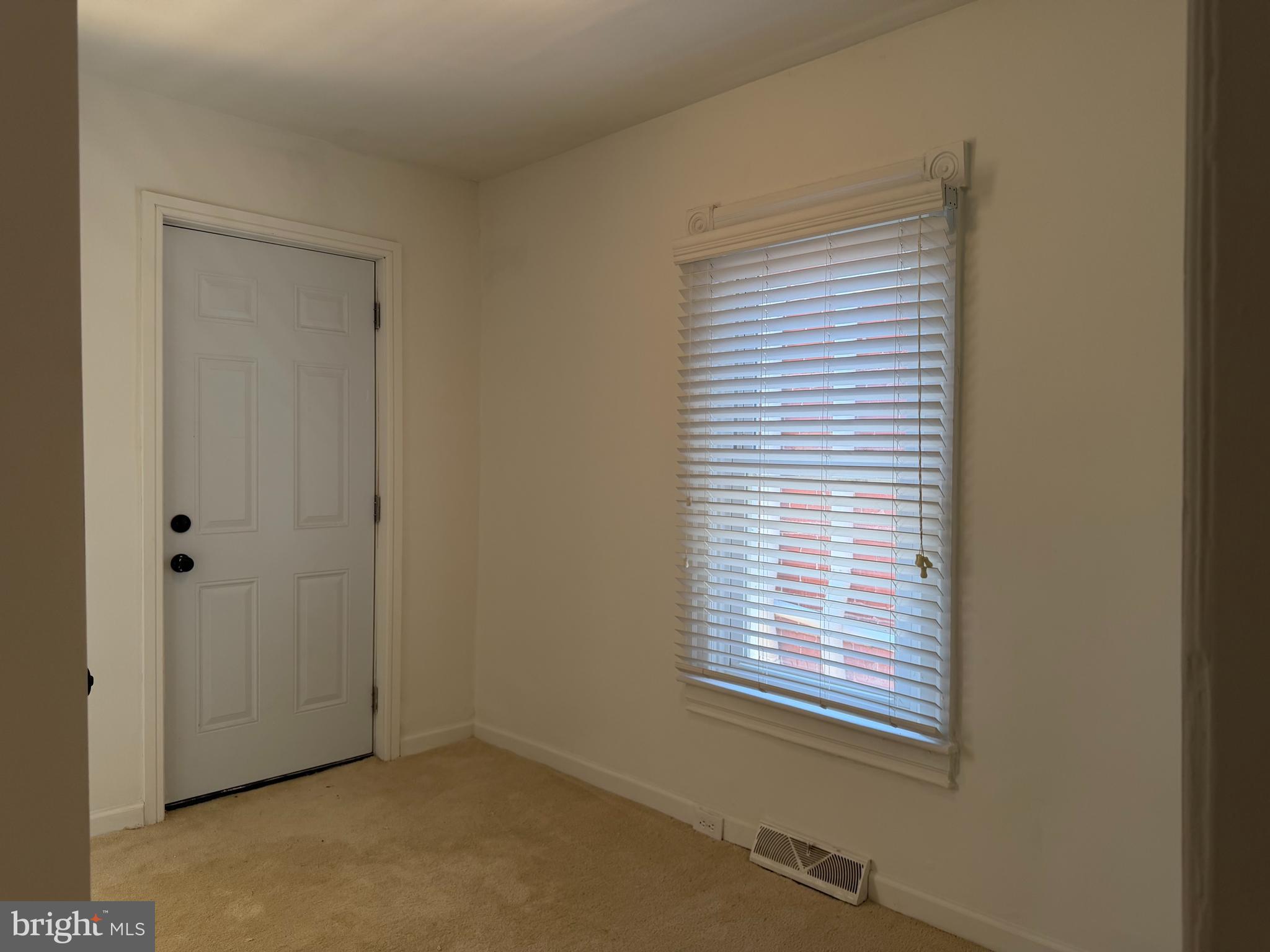 HAGERSTOWN - Residential Income