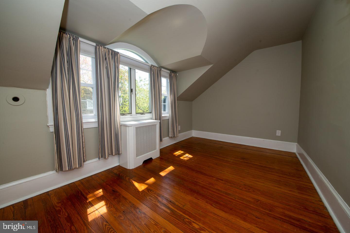 ELKINS PARK - Residential