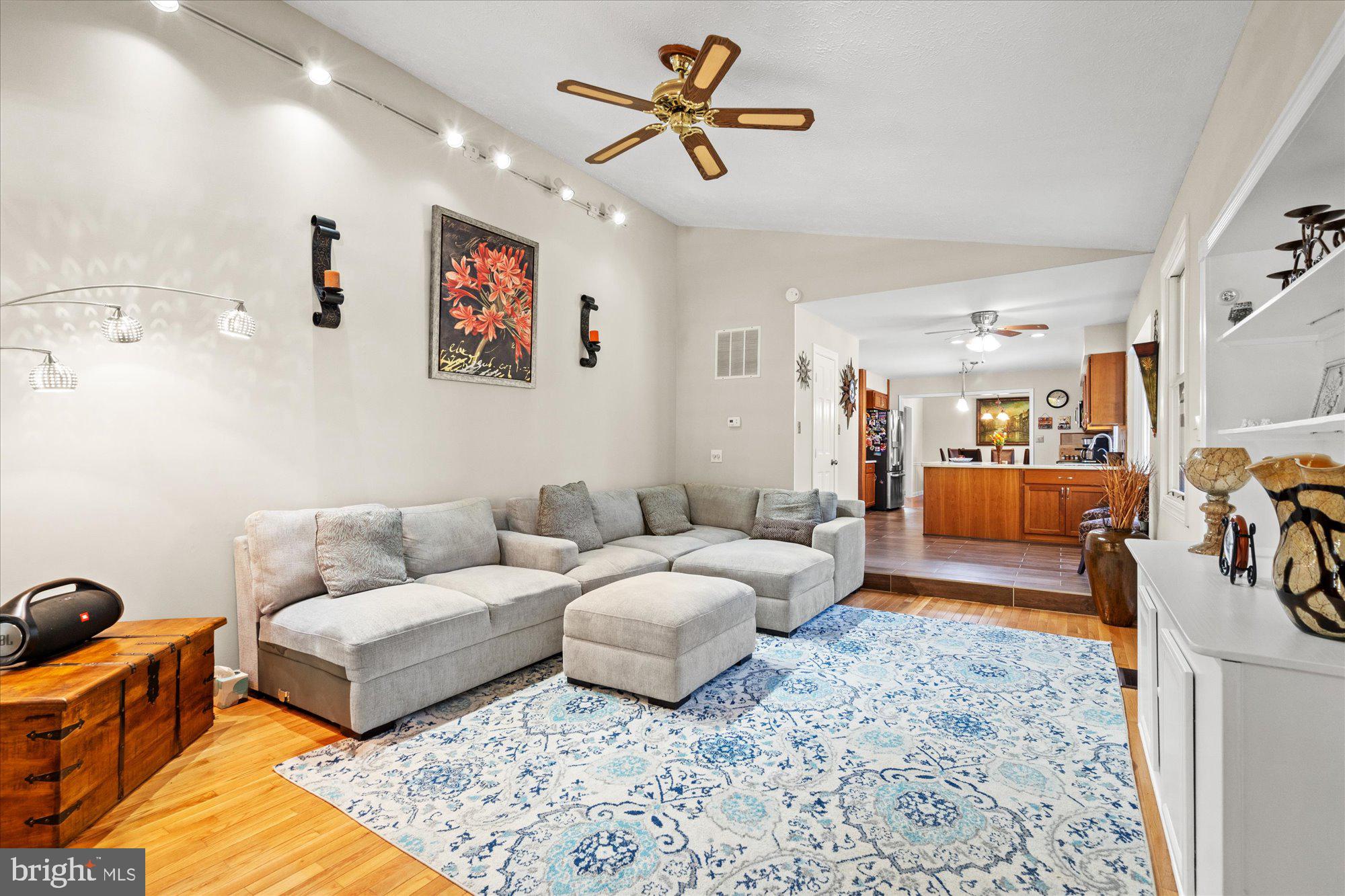 MINNIEVILLE MANOR - Residential