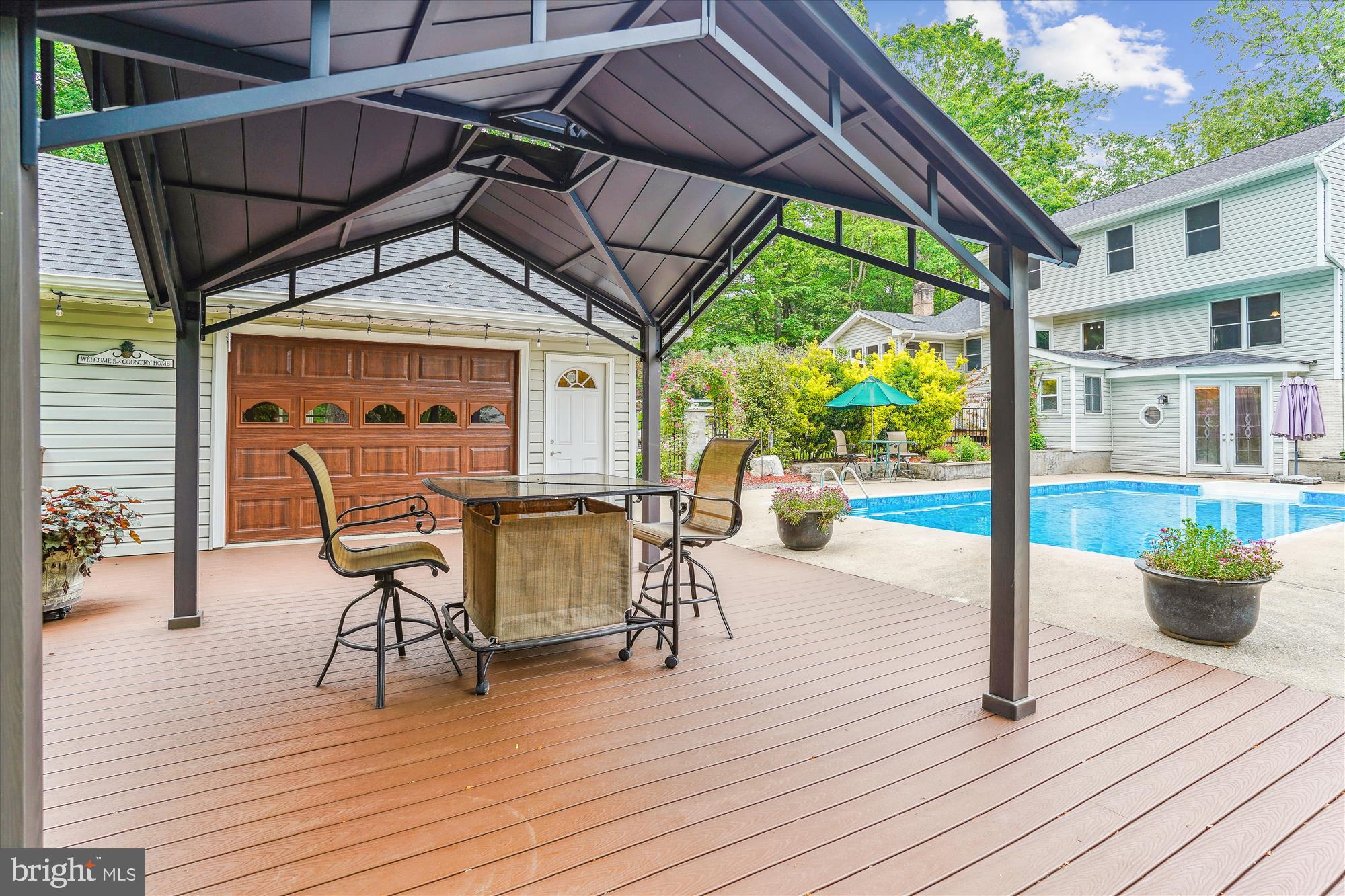 MINNIEVILLE MANOR - Residential