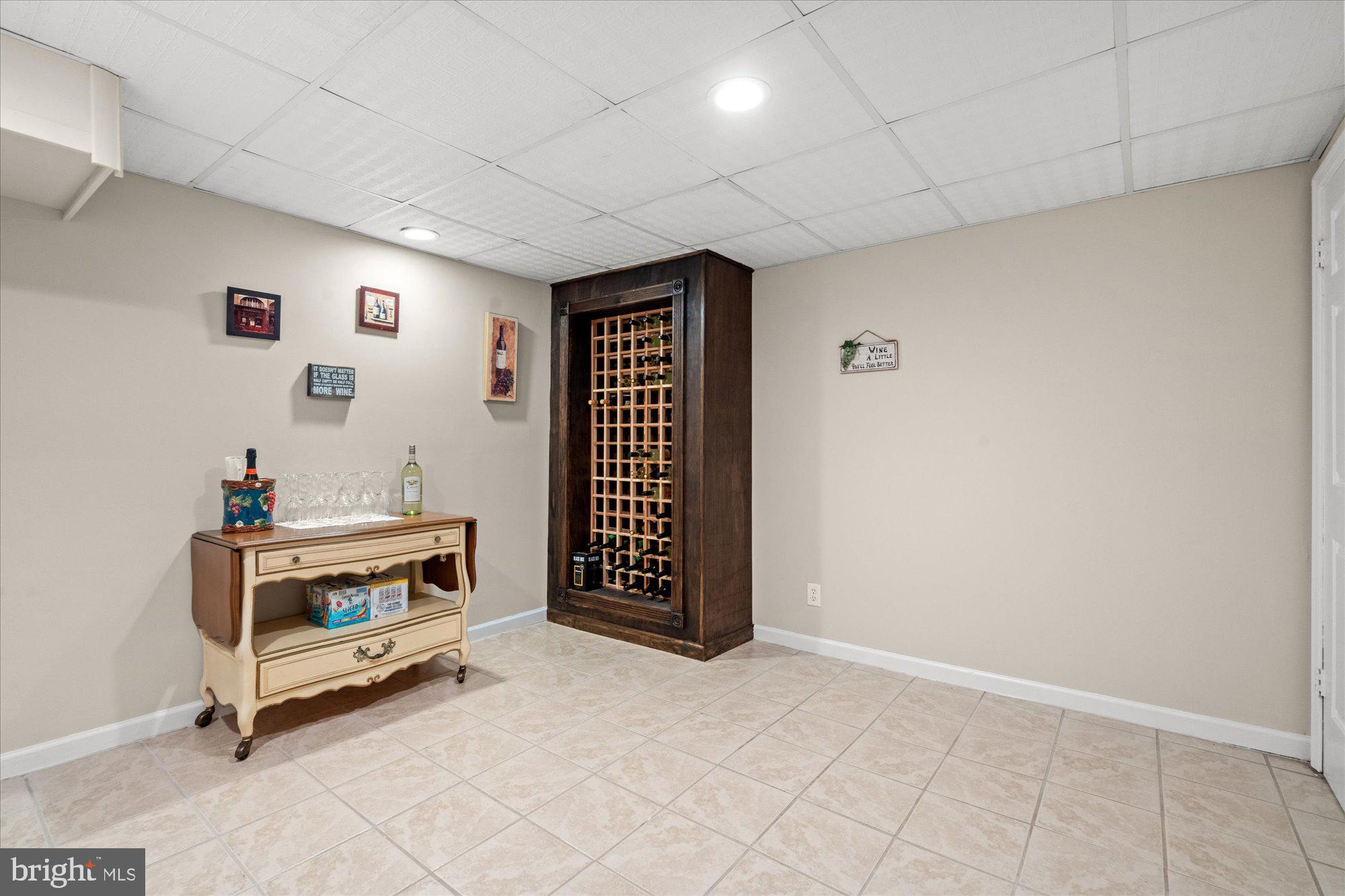 MINNIEVILLE MANOR - Residential