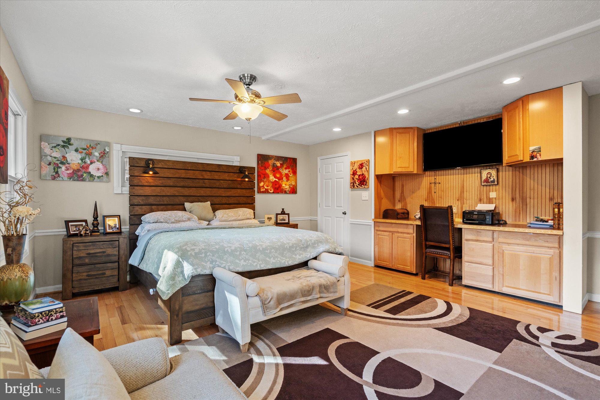 MINNIEVILLE MANOR - Residential