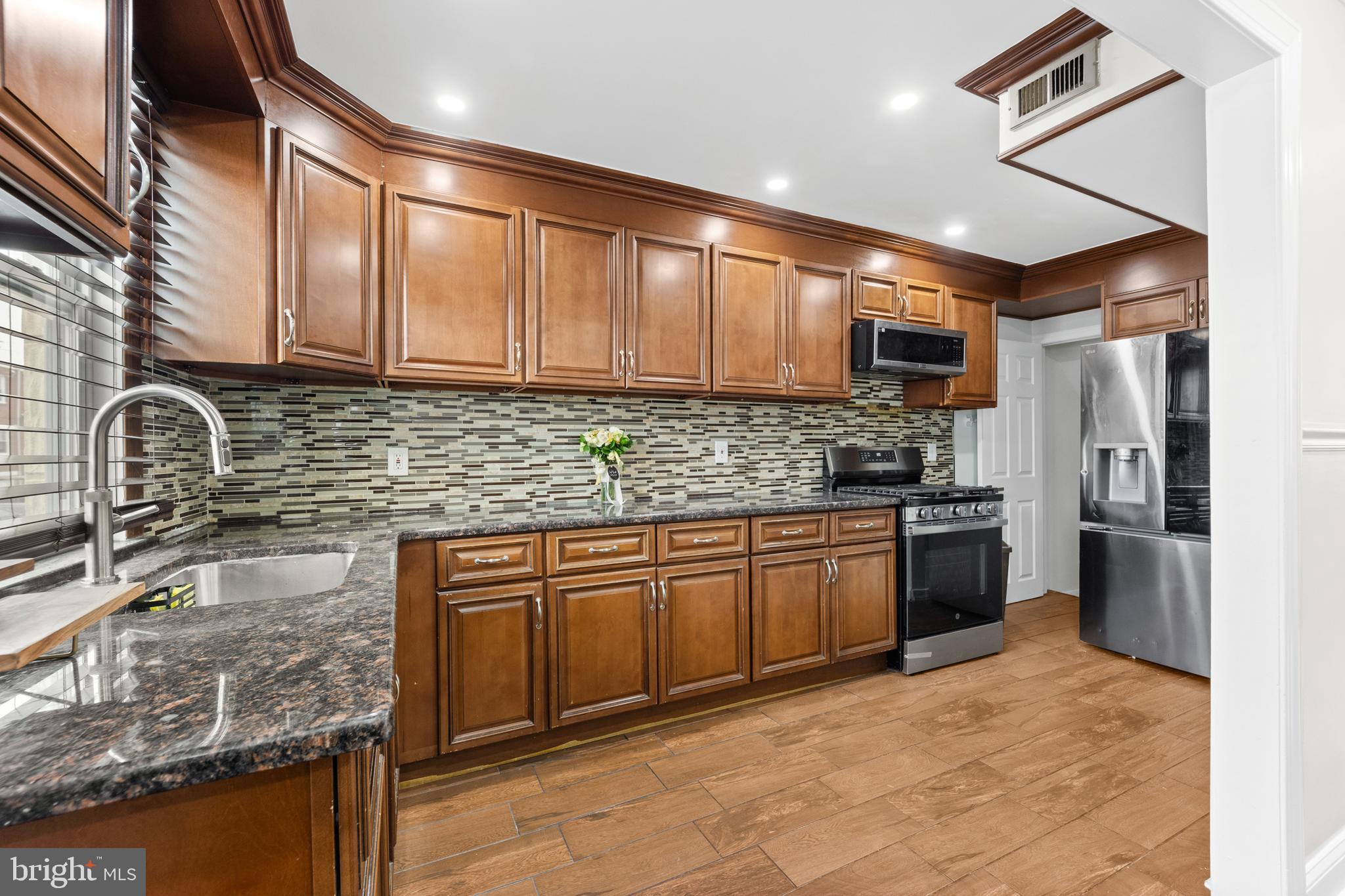 PHILADELPHIA (NORTHWEST) - Residential