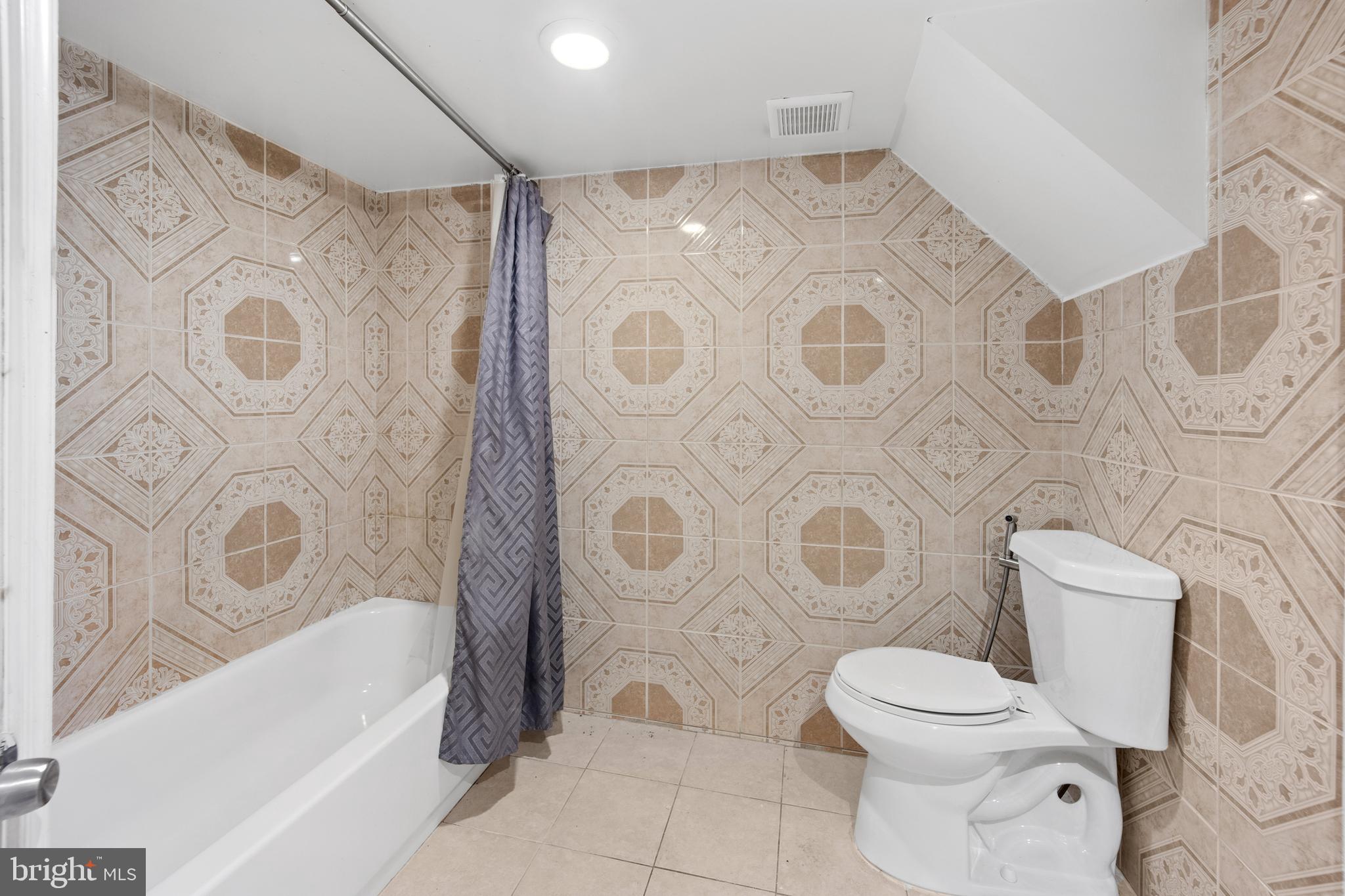 PHILADELPHIA (NORTHWEST) - Residential