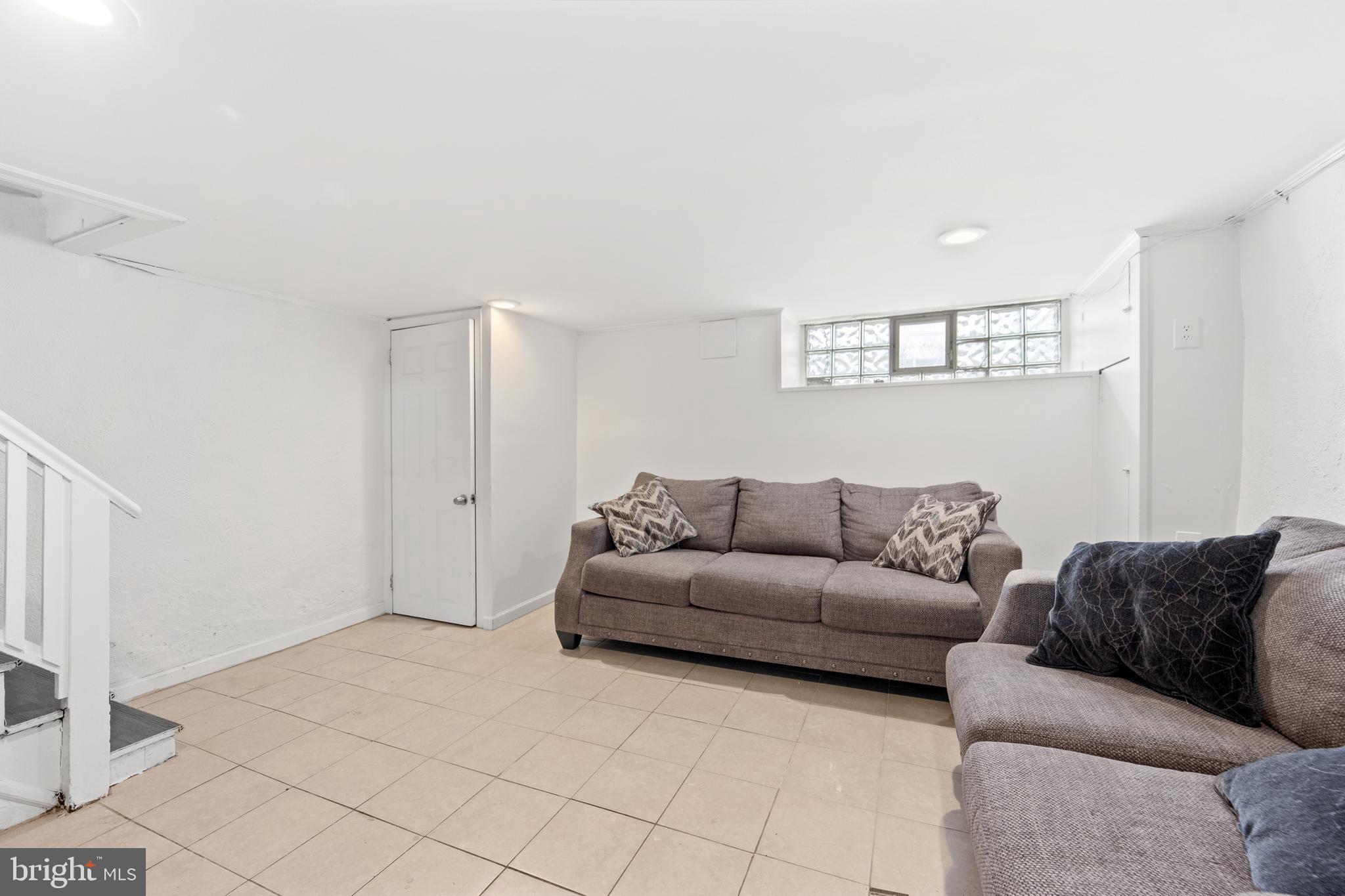 PHILADELPHIA (NORTHWEST) - Residential