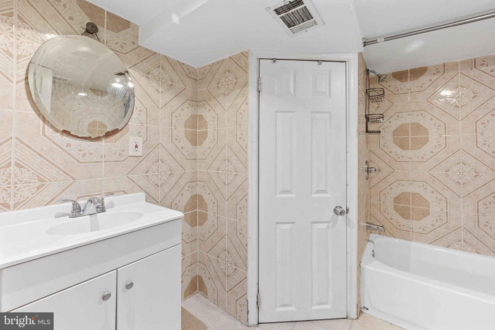 PHILADELPHIA (NORTHWEST) - Residential