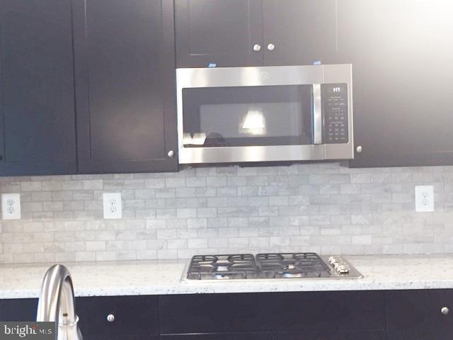 DISCOVERY SQUARE - Residential Lease