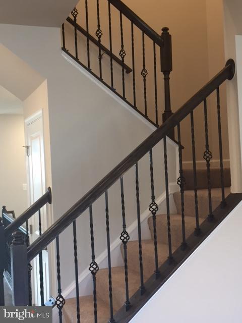 DISCOVERY SQUARE - Residential Lease