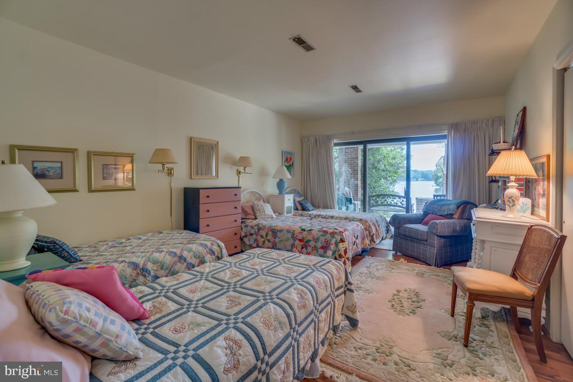 LAKE OF THE WOODS - Residential