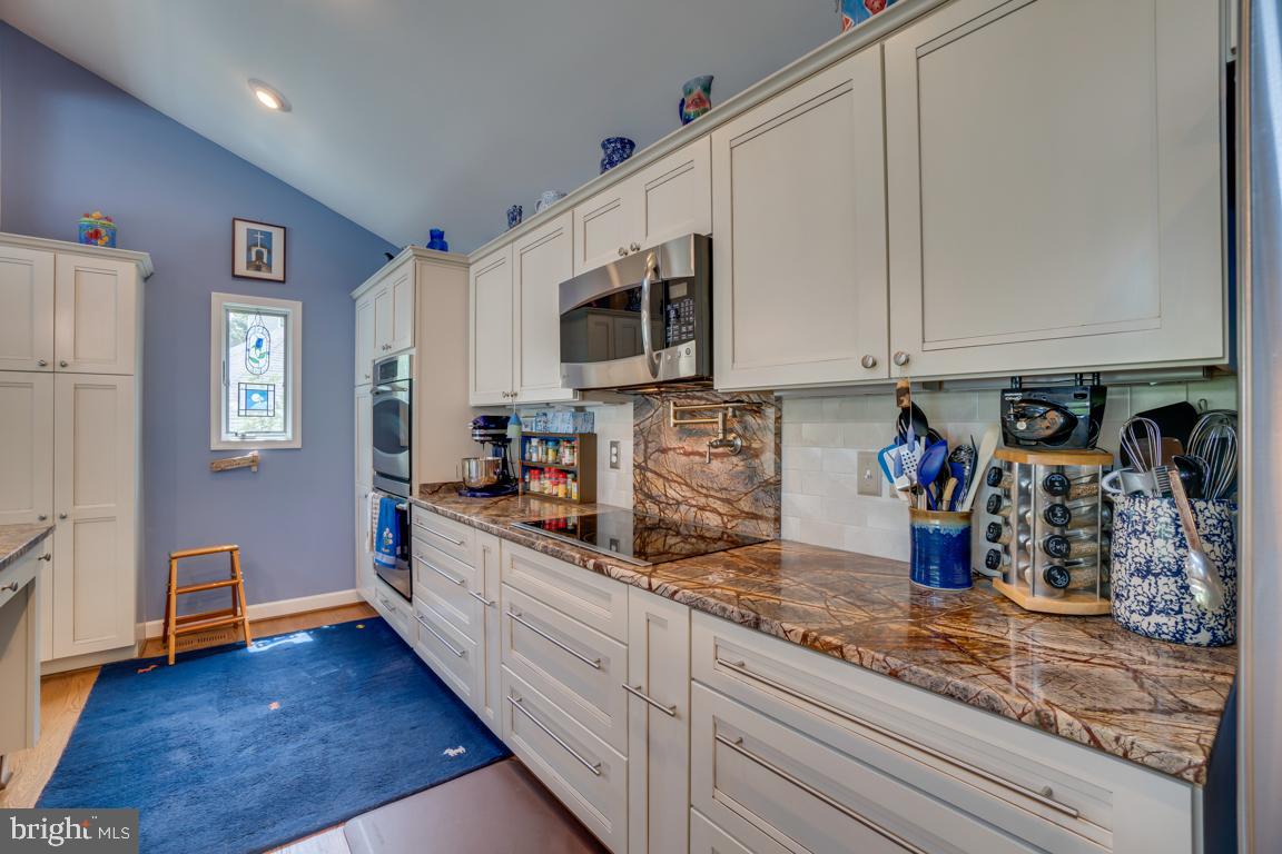 LAKE OF THE WOODS - Residential