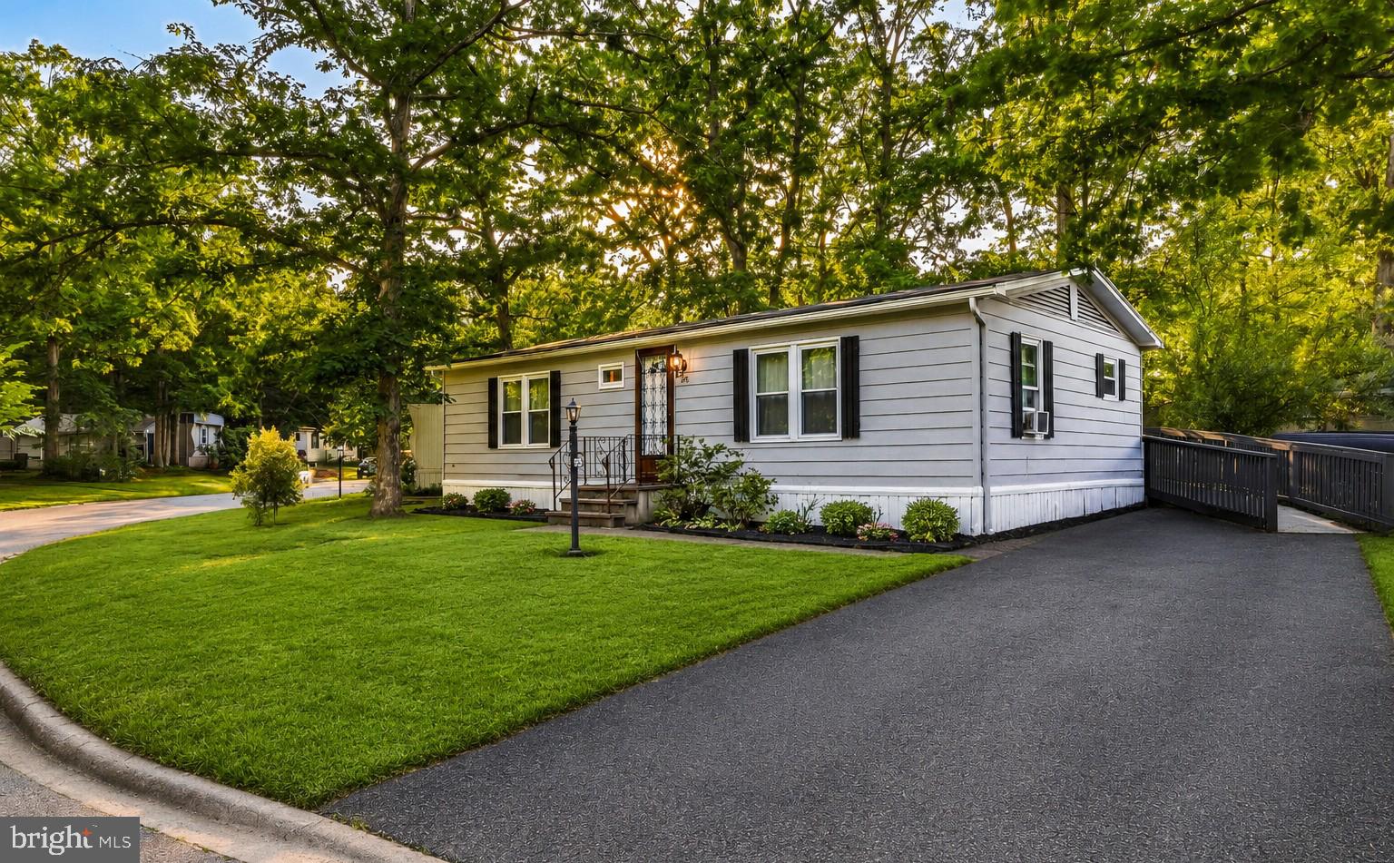 95 HAZELWOOD DR